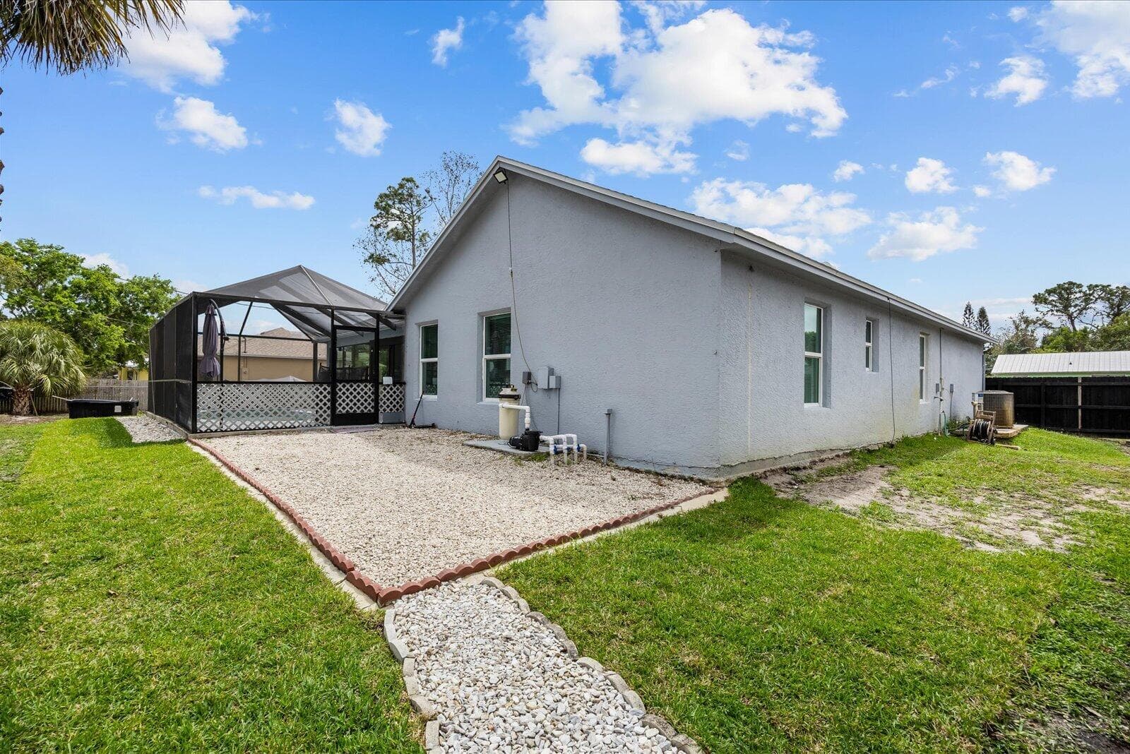 471 NW Sherbrooke Avenue, Port St. Lucie, FL 34983 — photo 34 of 39