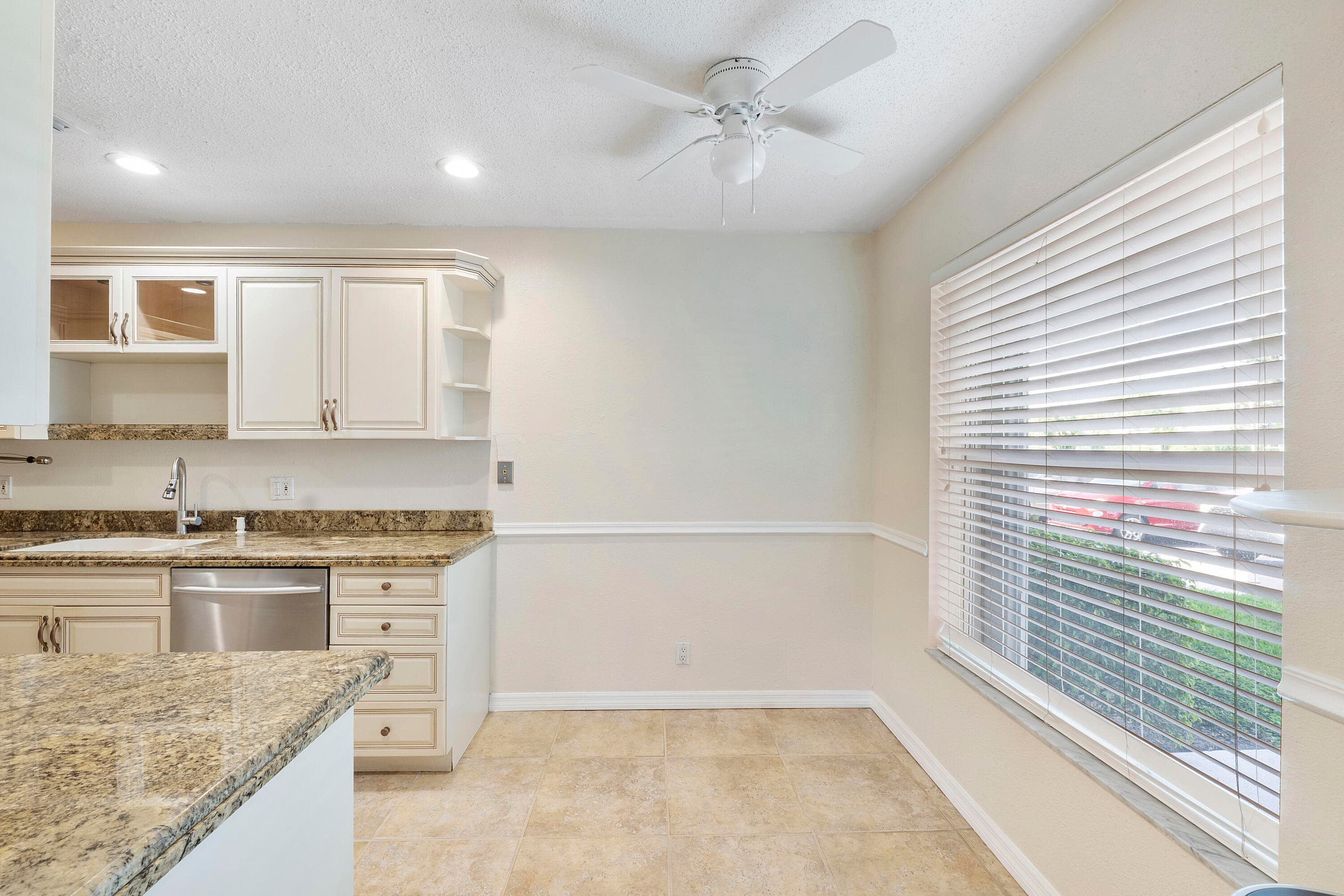 1020 Citrus Way 101, Delray Beach, FL 33445 — photo 3 of 21