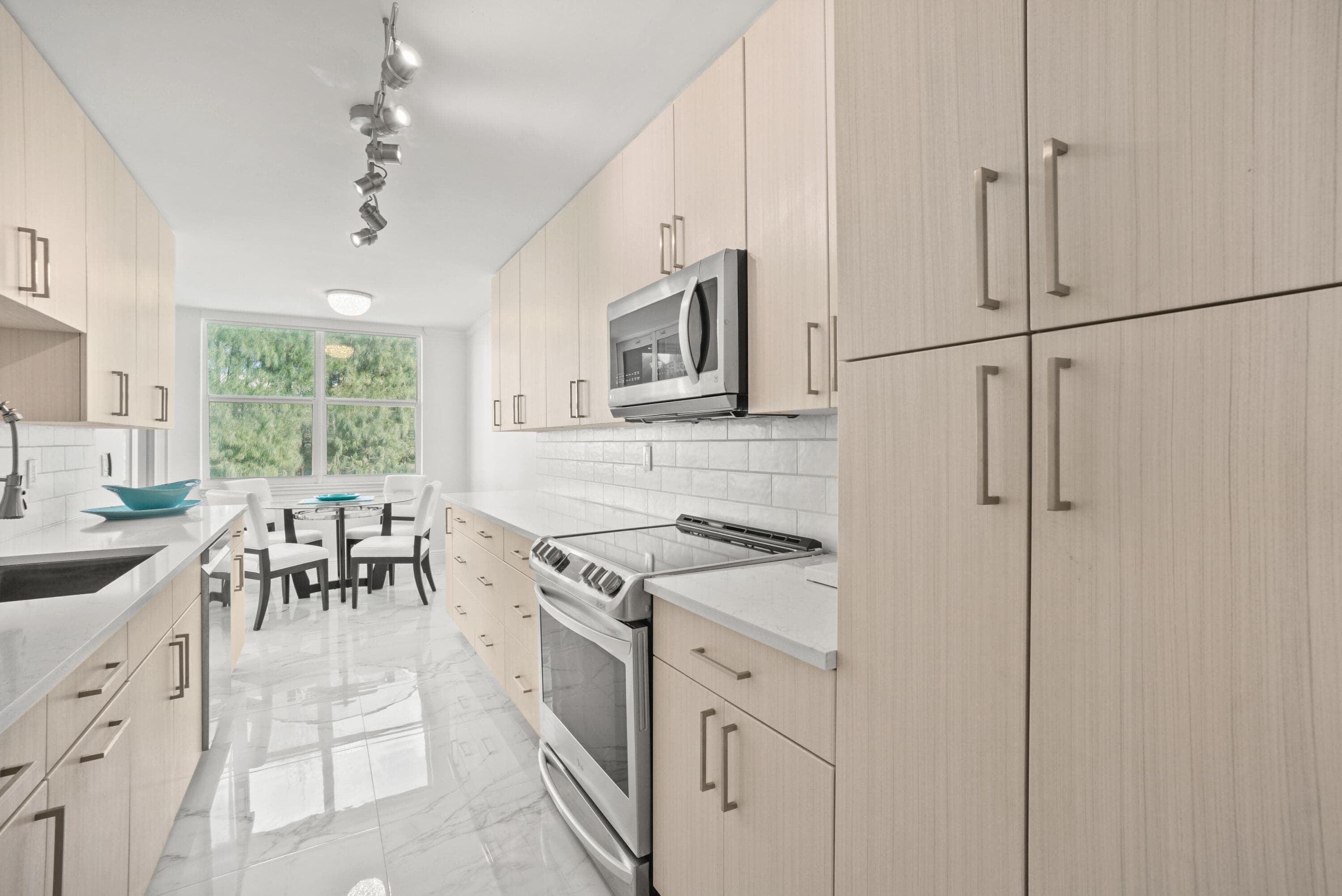 3546 S Ocean Boulevard 420, South Palm Beach, FL 33480 — photo 10 of 47