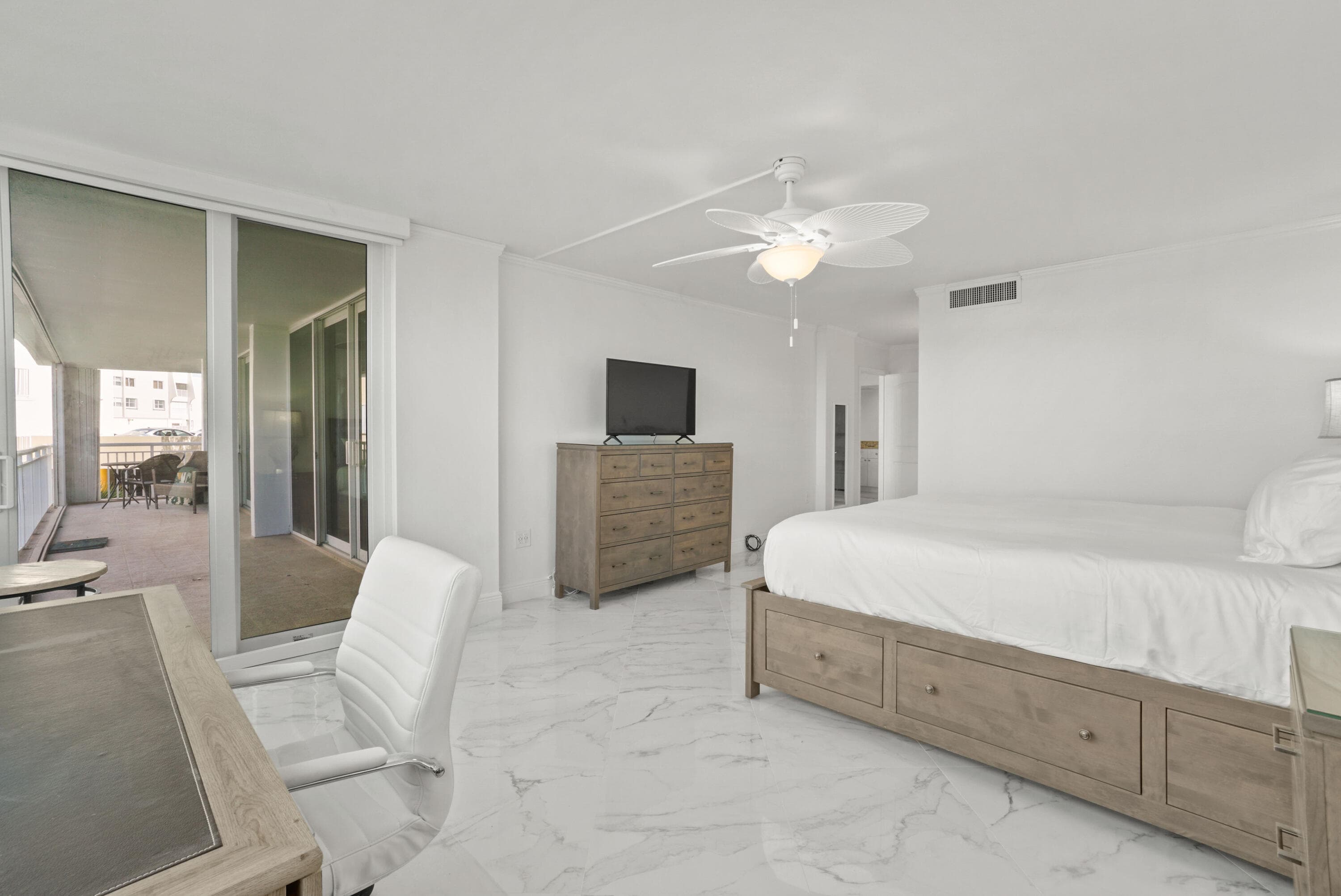 3546 S Ocean Boulevard 420, South Palm Beach, FL 33480 — photo 13 of 47