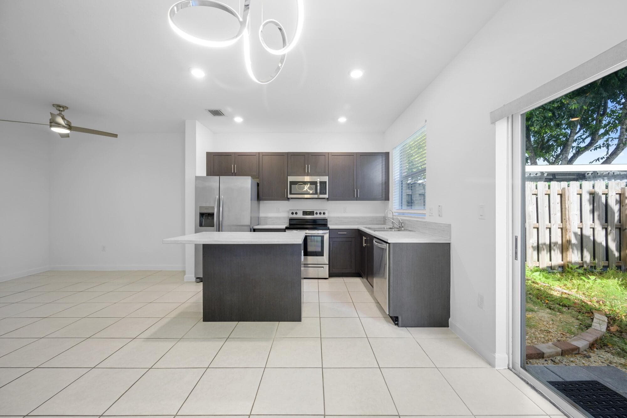 2739 SE 17th Street, Homestead, FL 33035 — photo 5 of 26