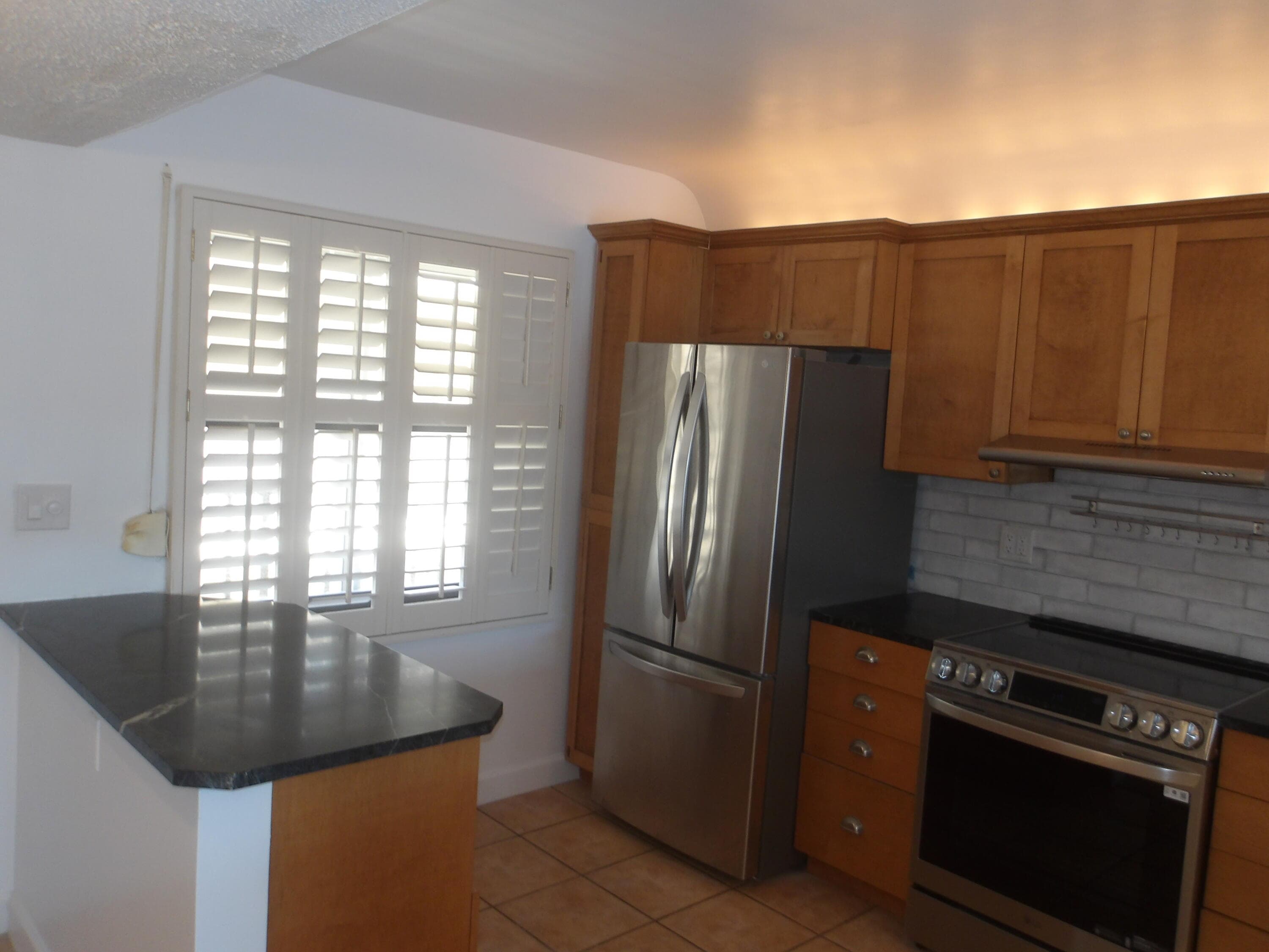 896 N Federal Highway 431, Lantana, FL 33462 — photo 4 of 22