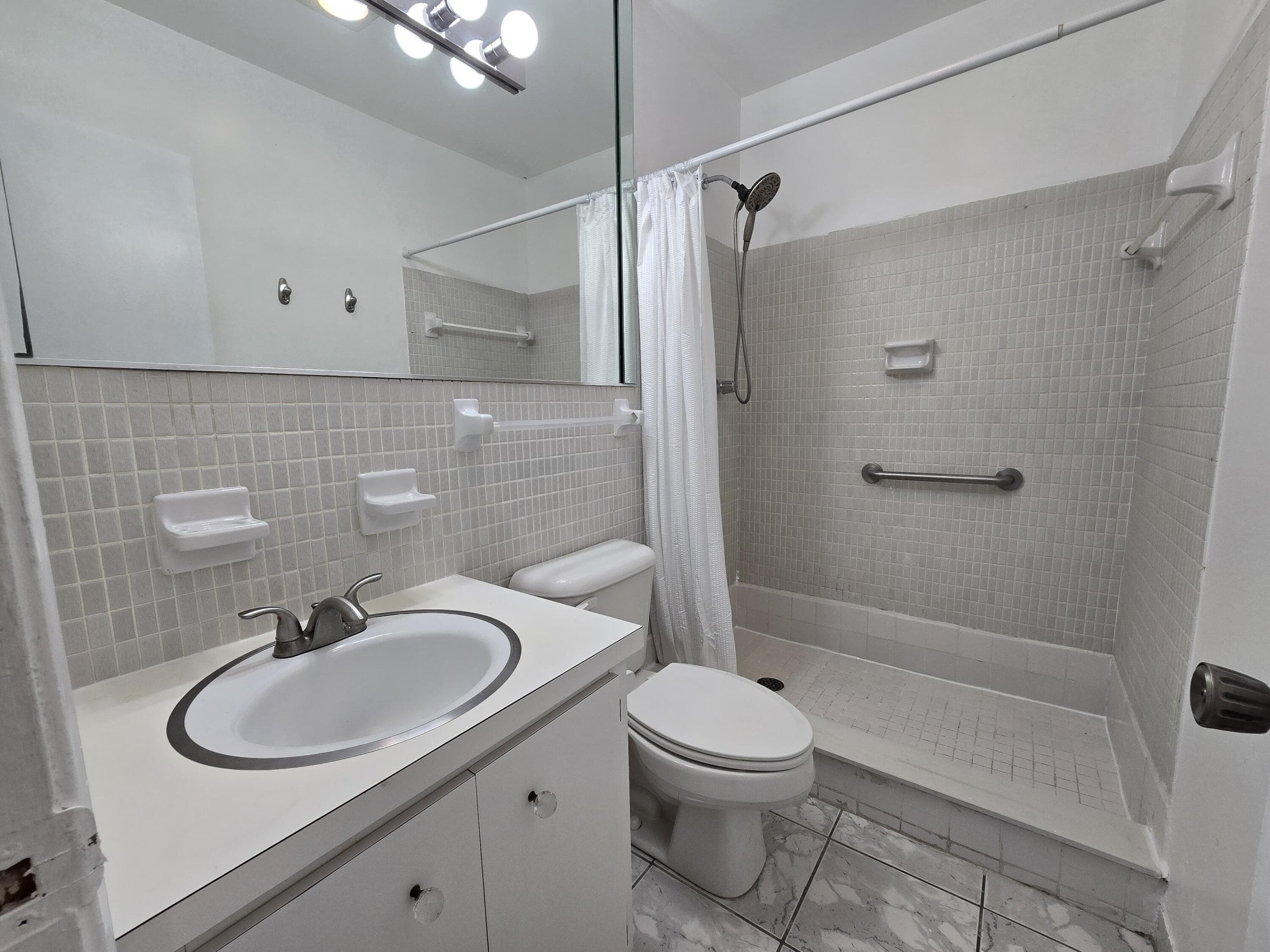 5840 NE 22nd Way 707, Fort Lauderdale, FL 33308 — photo 6 of 7