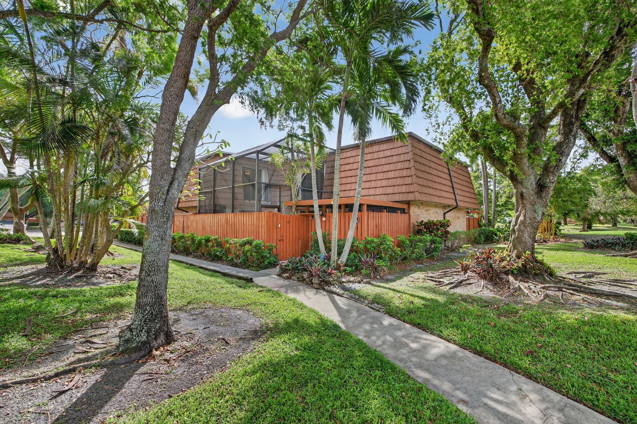 9101 SW 19th Place A, Davie, FL 33324 — photo 2 of 58