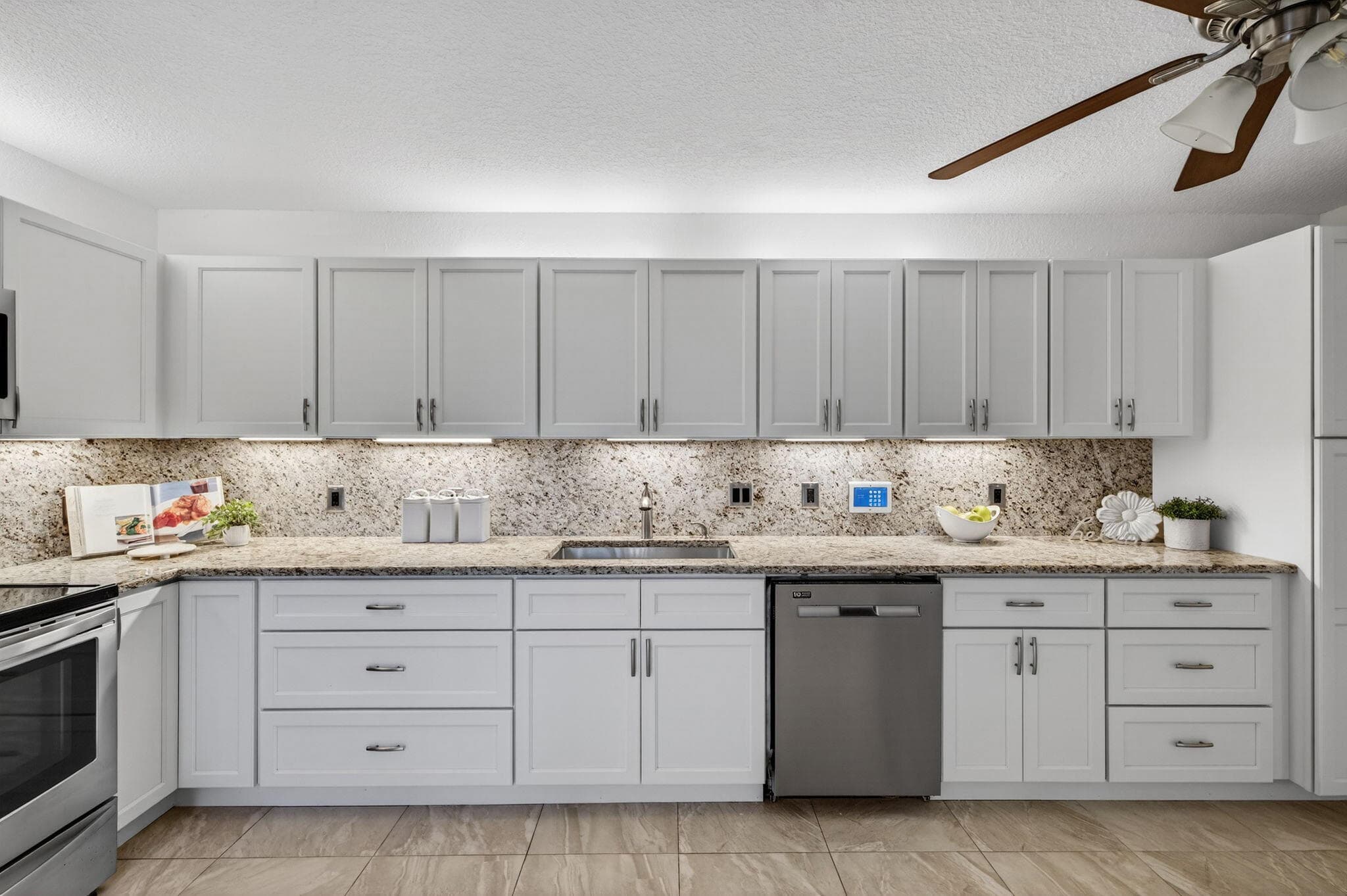 9101 SW 19th Place A, Davie, FL 33324 — photo 10 of 58