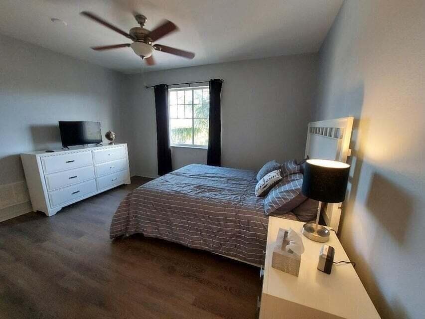 6482 Emerald Dunes Drive 301, West Palm Beach, FL 33411 — photo 4 of 12