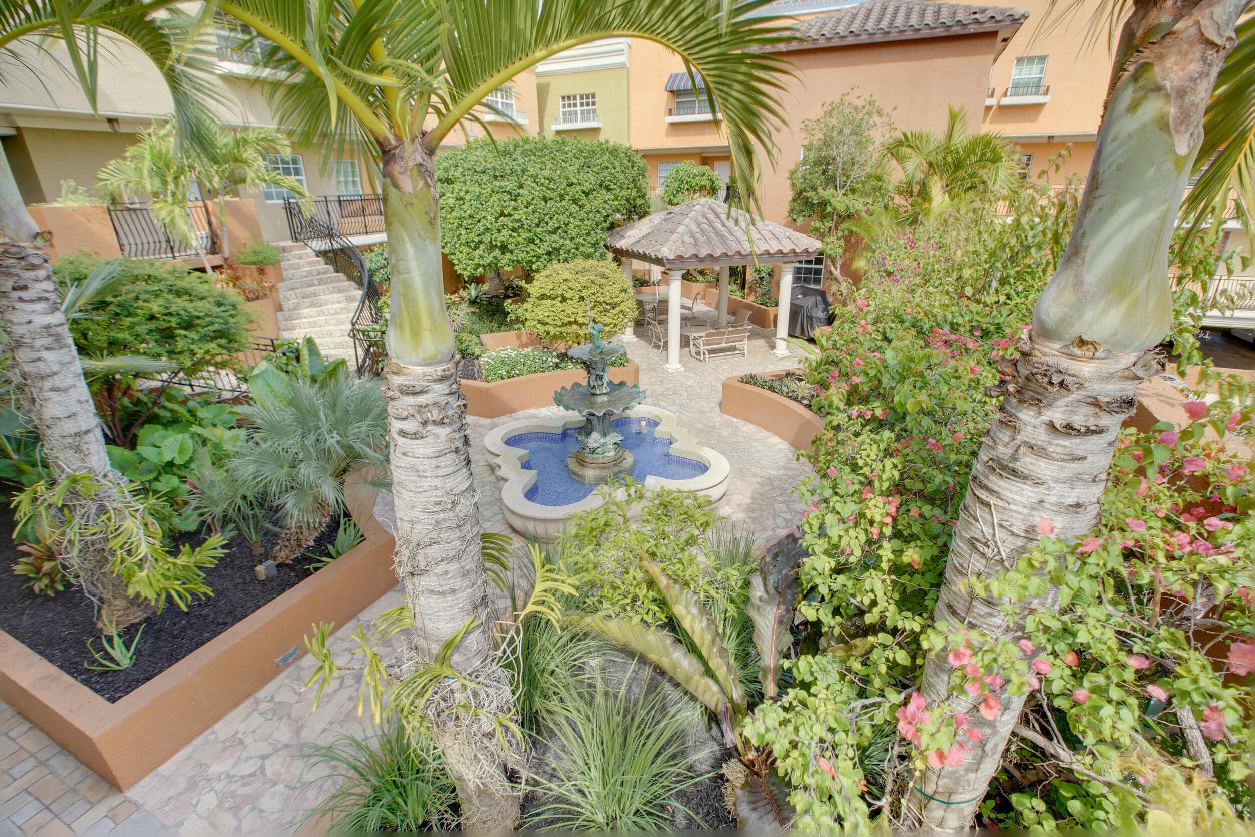 1111 E Las Olas Boulevard 410, Fort Lauderdale, FL 33301 — photo 2 of 34