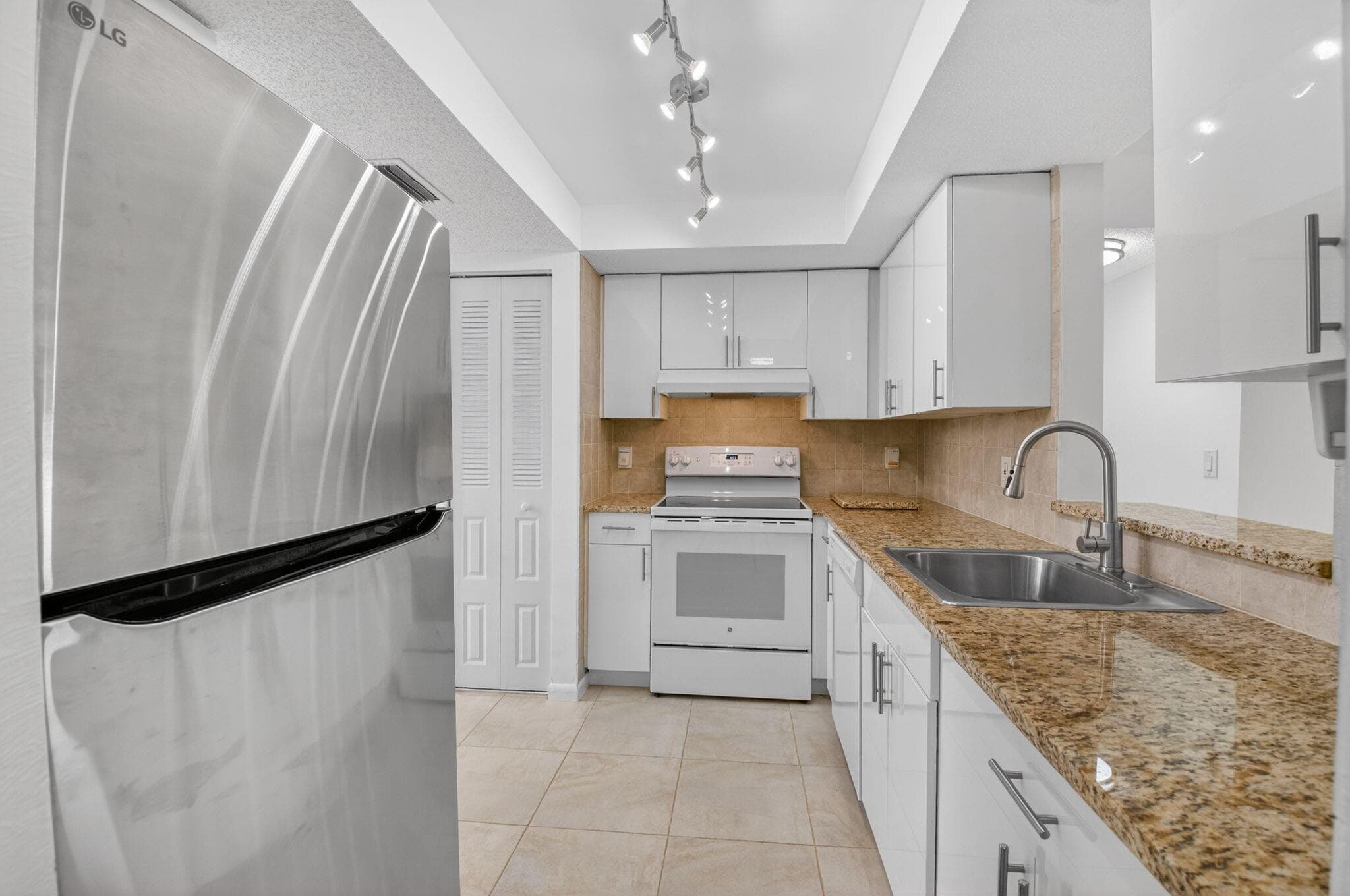 10 Willowbrook Lane 207, Delray Beach, FL 33446 — photo 19 of 46