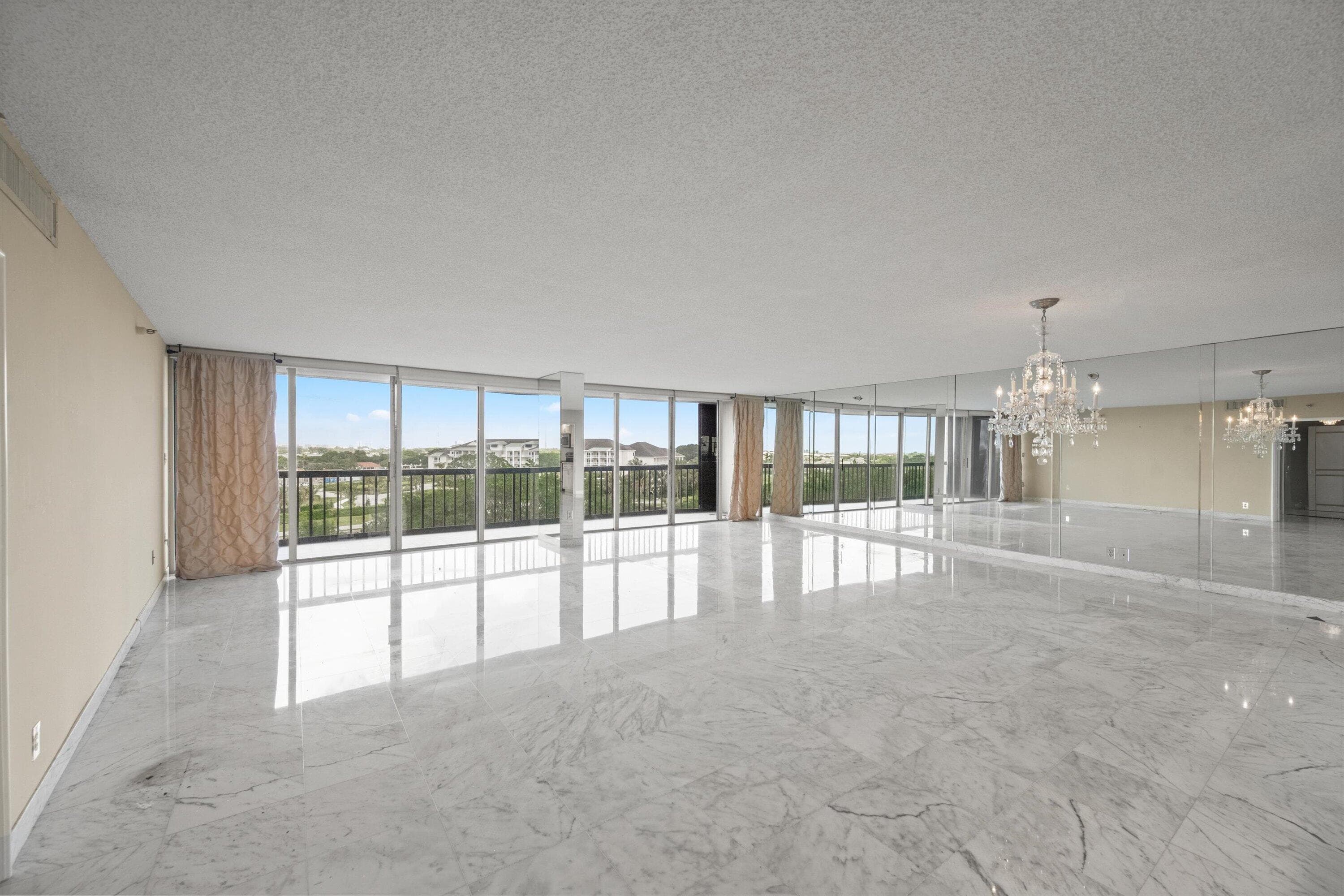 2480 Presidential Way 704, West Palm Beach, FL 33401 — photo 3 of 36