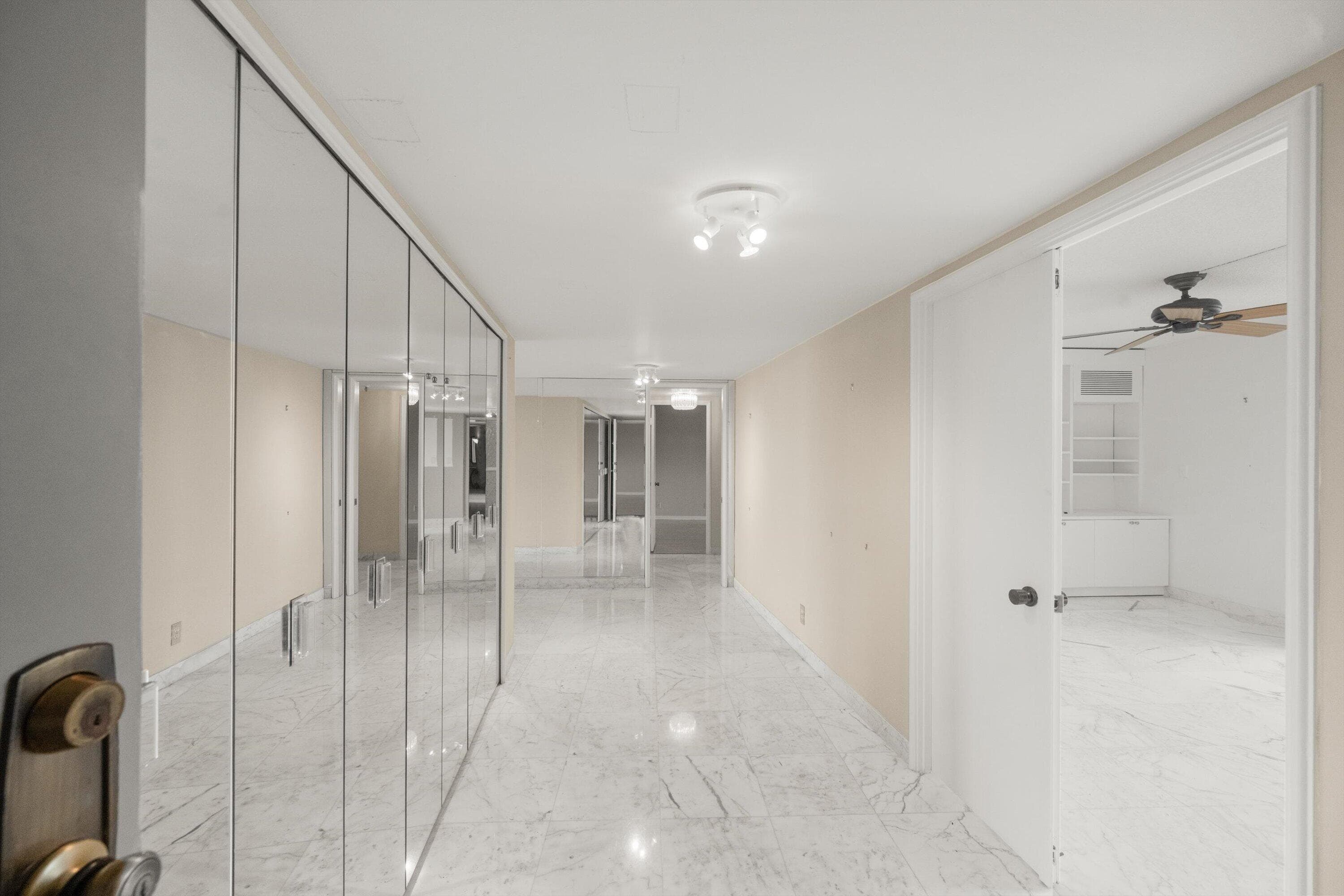 2480 Presidential Way 704, West Palm Beach, FL 33401 — photo 10 of 36
