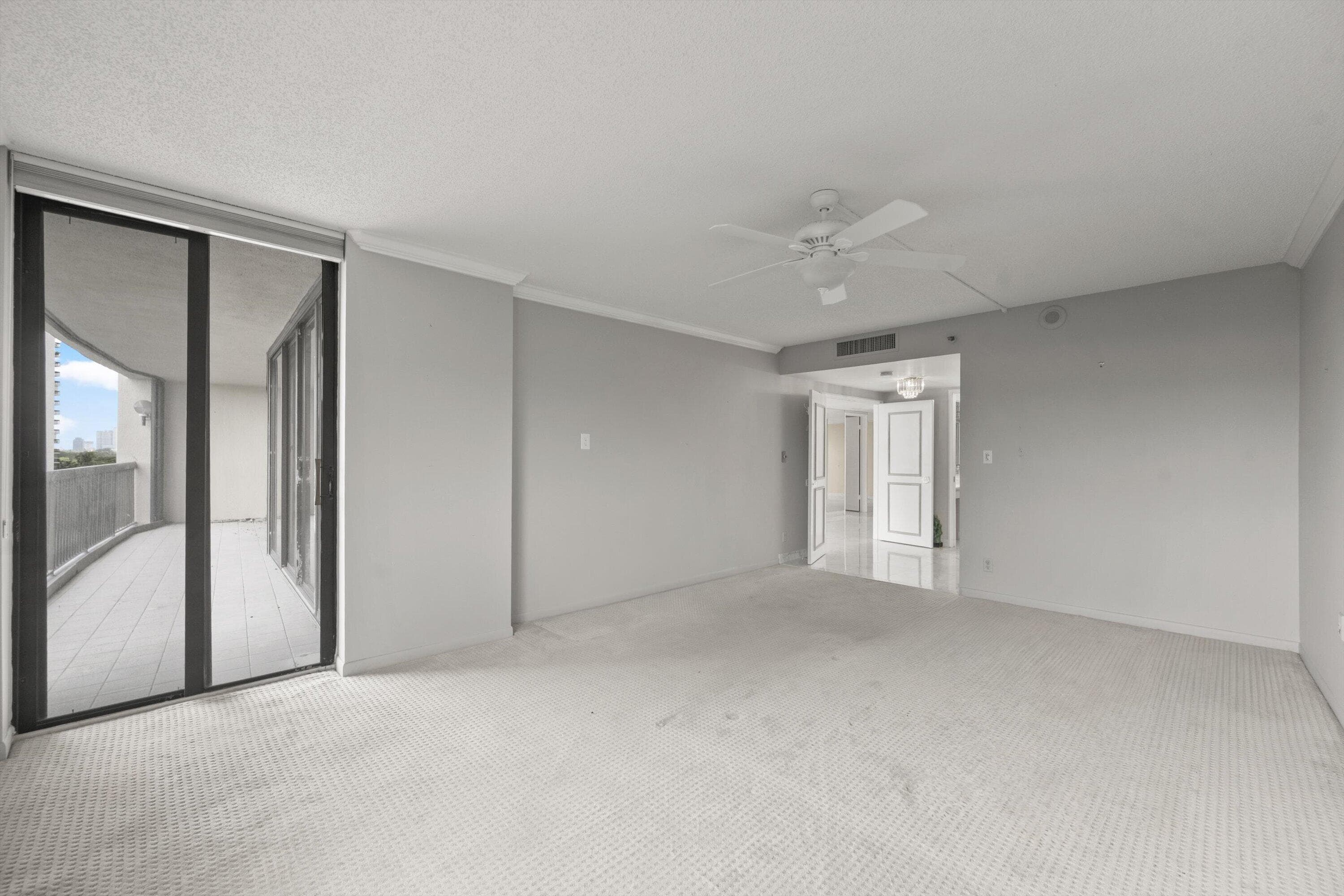 2480 Presidential Way 704, West Palm Beach, FL 33401 — photo 17 of 36
