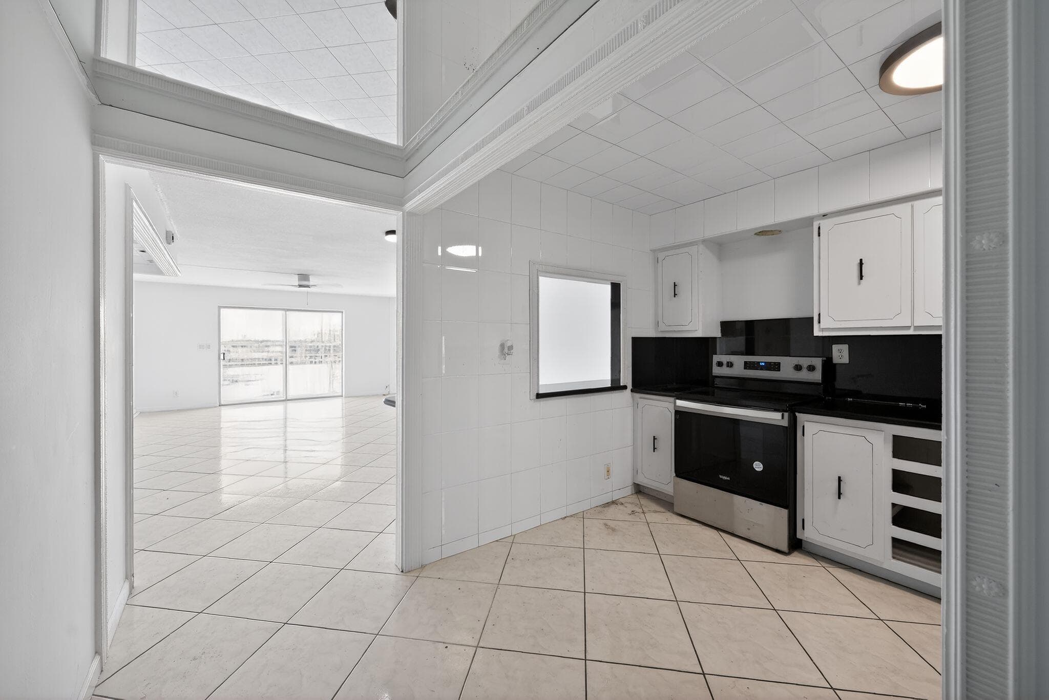 400 Golden Isles Drive 37, Hallandale Beach, FL 33009 — photo 9 of 29