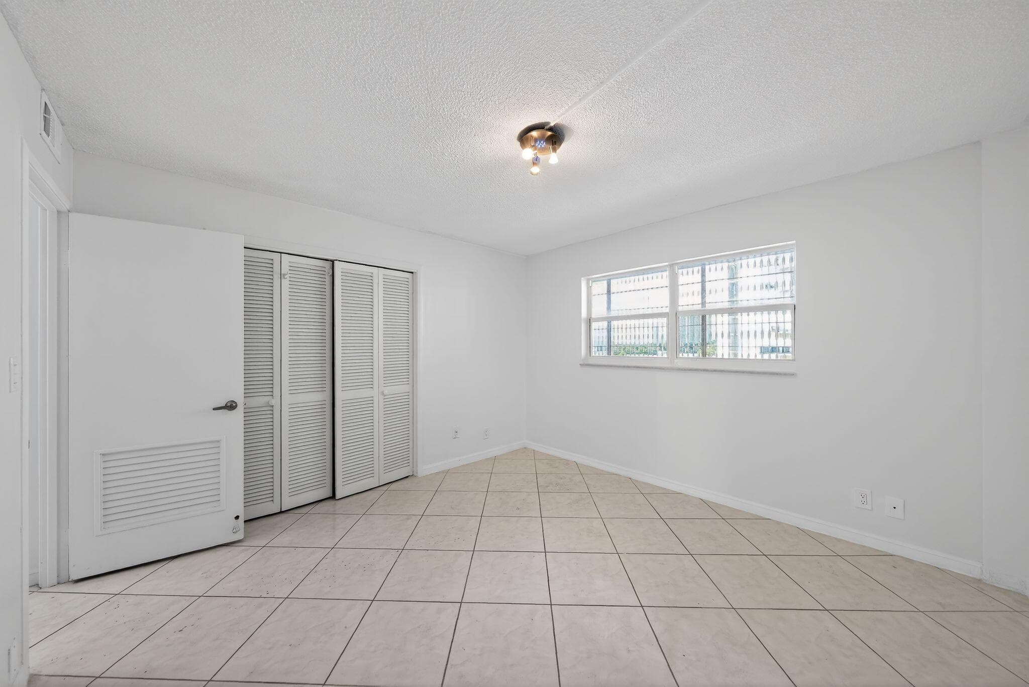 400 Golden Isles Drive 37, Hallandale Beach, FL 33009 — photo 20 of 29