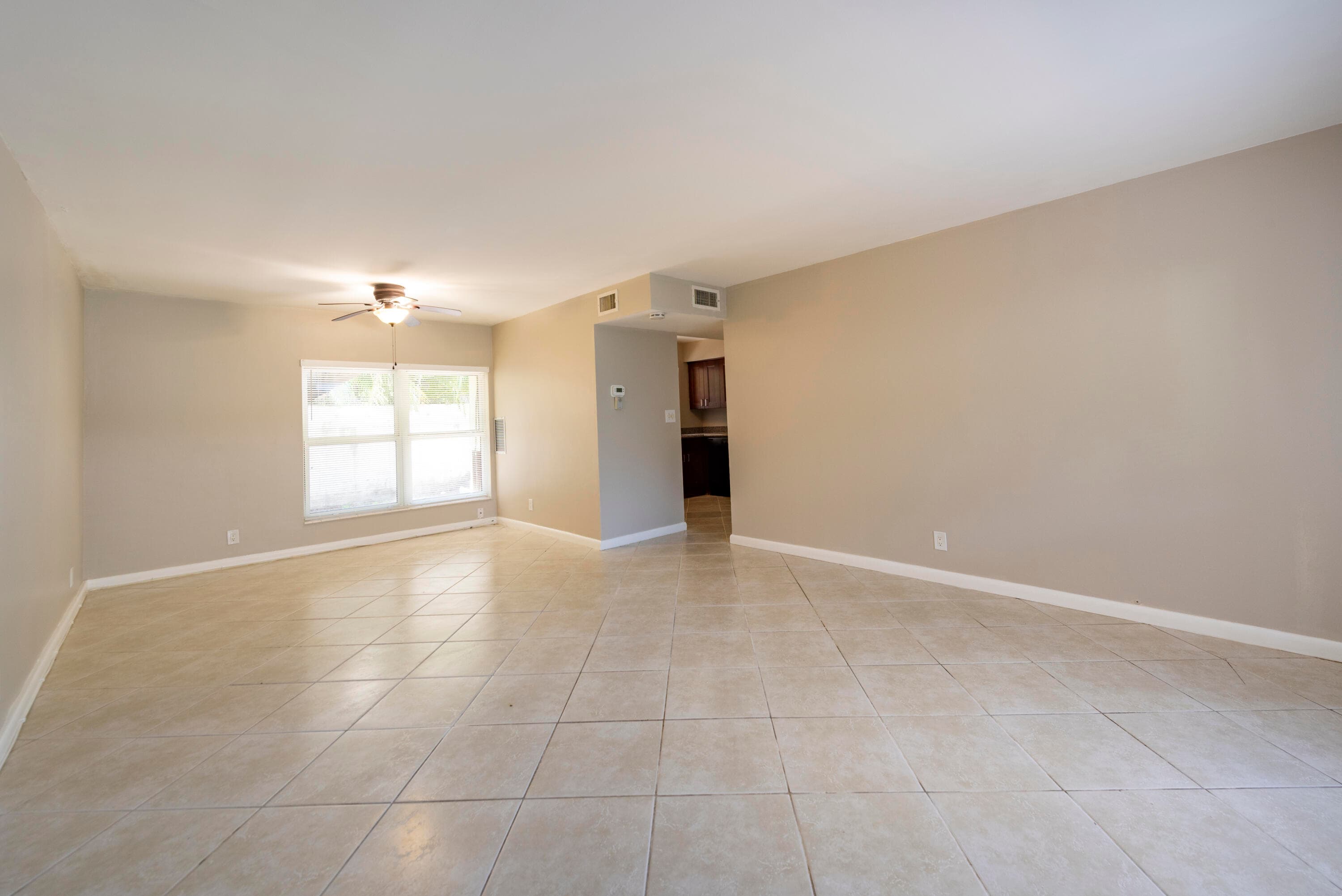 1015 NE 9th Avenue 2, Fort Lauderdale, FL 33304 — photo 4 of 17