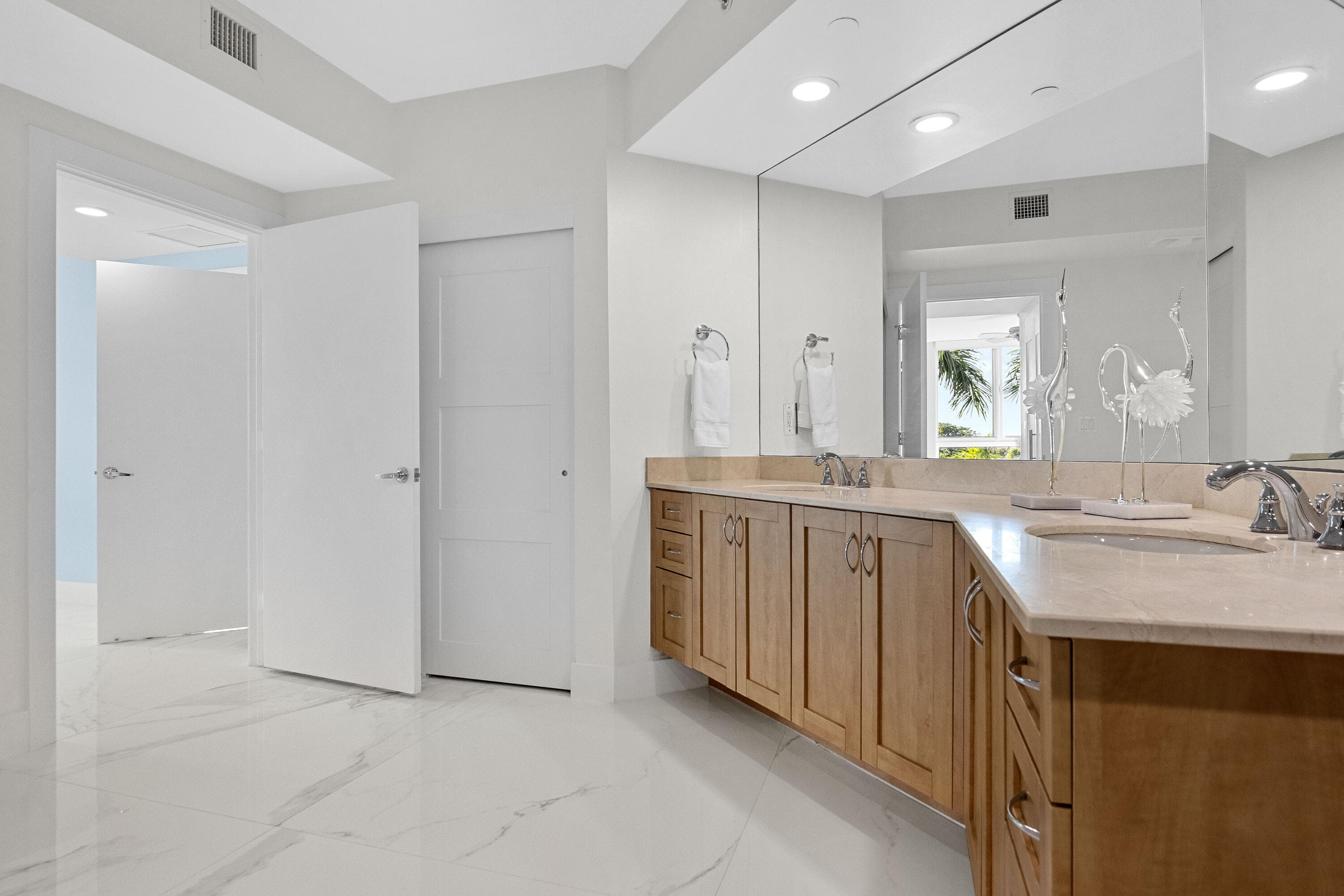 2821 N Ocean Boulevard 405s, Fort Lauderdale, FL 33308 — photo 20 of 51