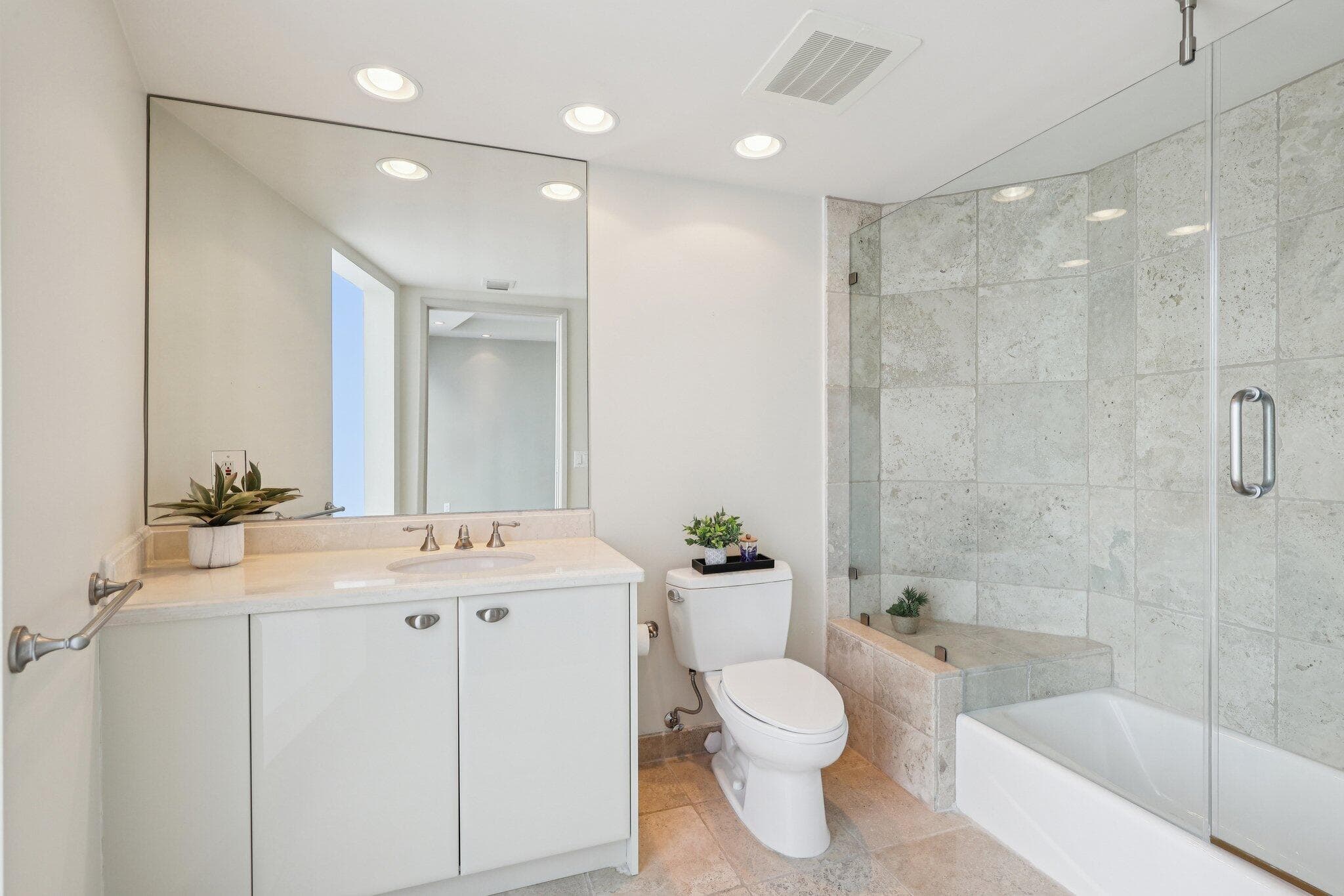 333 Las Olas Way 1507, Fort Lauderdale, FL 33301 — photo 23 of 61