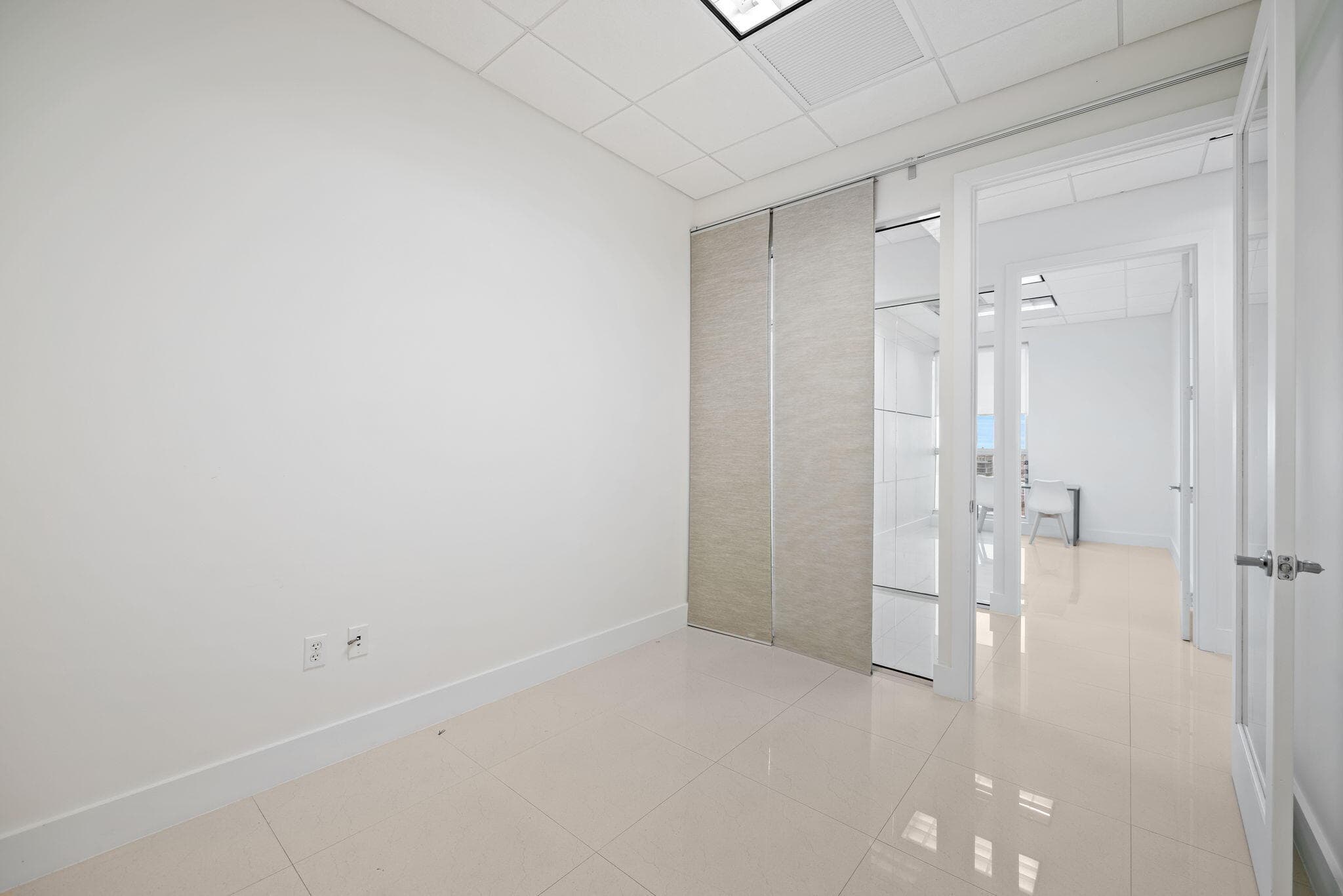 175 SW 7th Street 1600, Miami, FL 33130 — photo 14 of 31