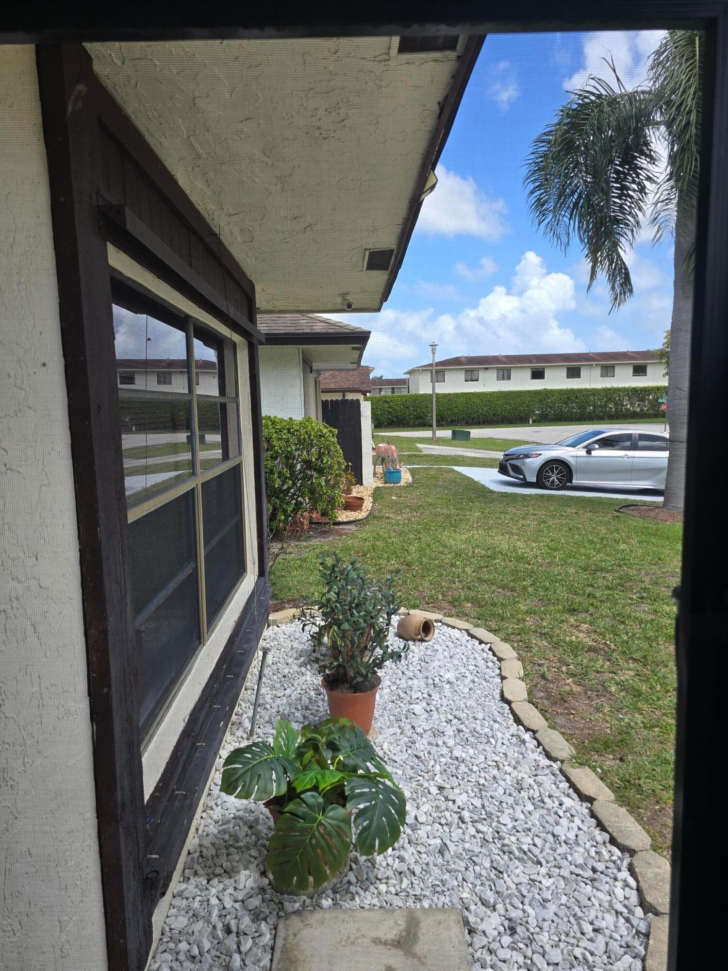 5255 Mendoza Street, West Palm Beach, FL 33415 — photo 7 of 45