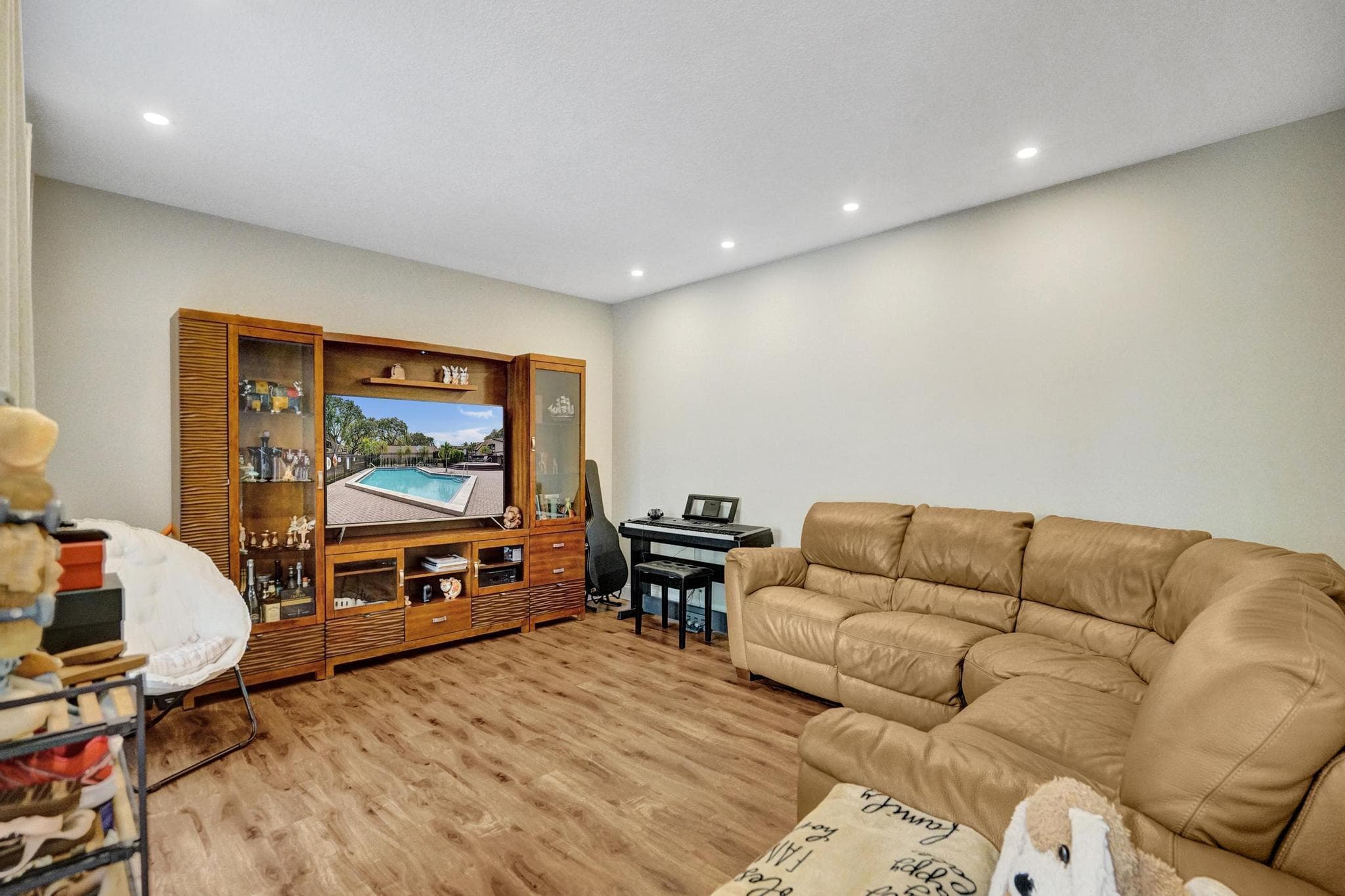 2321 Bayberry Drive, Pembroke Pines, FL 33024 — photo 6 of 58