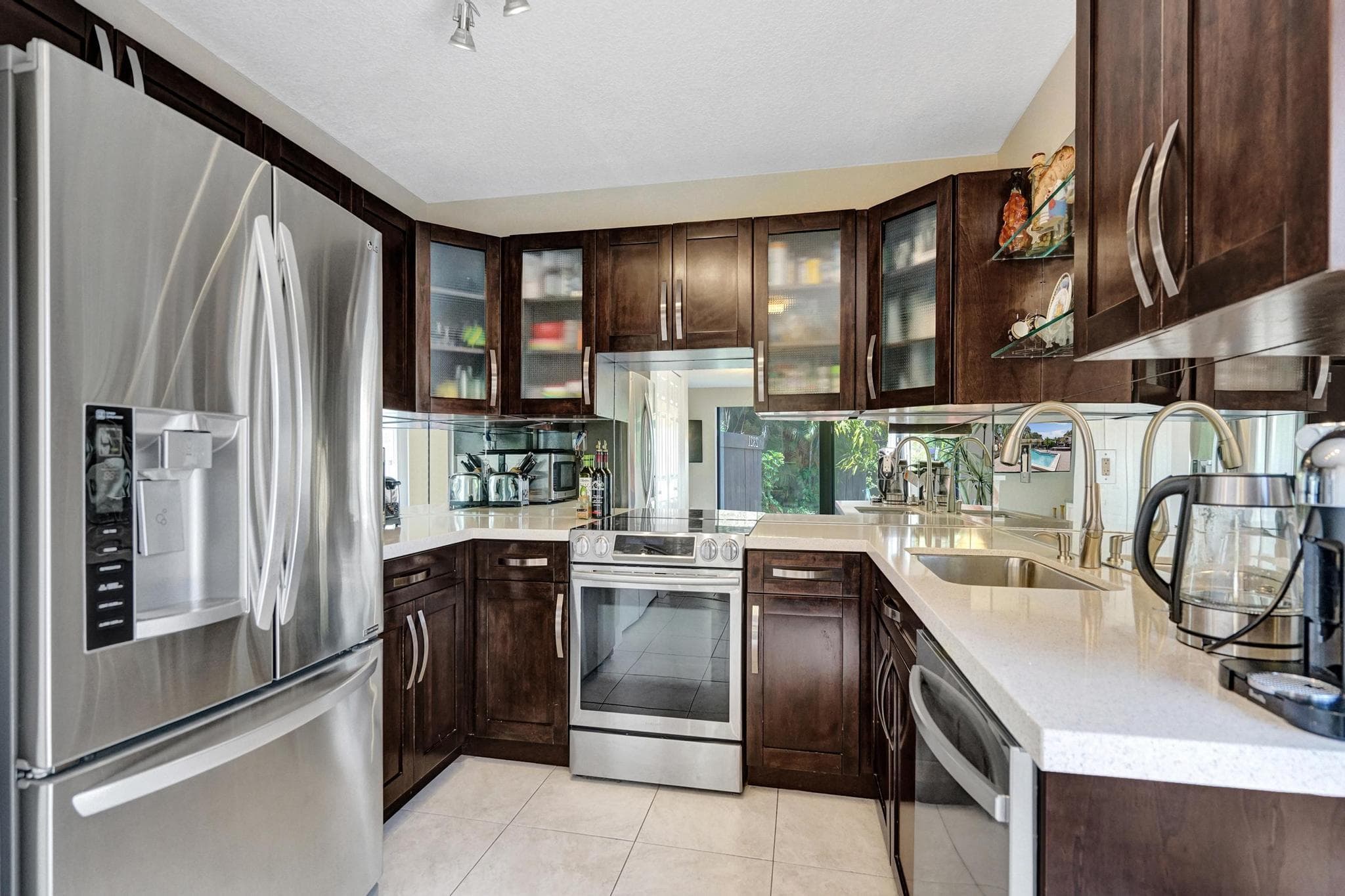 2321 Bayberry Drive, Pembroke Pines, FL 33024 — photo 14 of 58