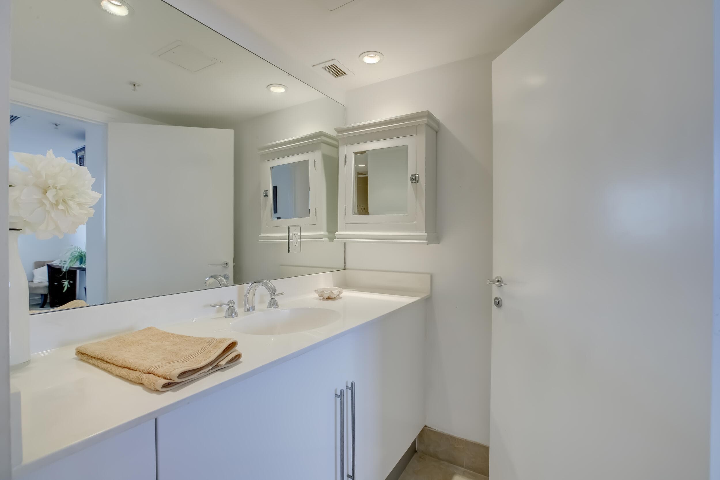 3000 S Ocean Drive 1100, Hollywood, FL 33019 — photo 23 of 32
