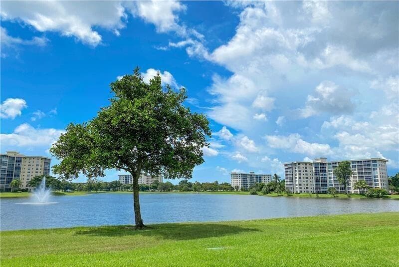 3091 N Course Drive 303, Pompano Beach, FL 33069 — photo 19 of 25