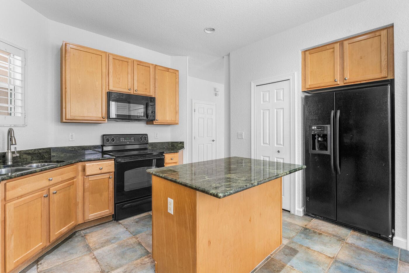 8058 Murano Circle, Palm Beach Gardens, FL 33418 — photo 10 of 42