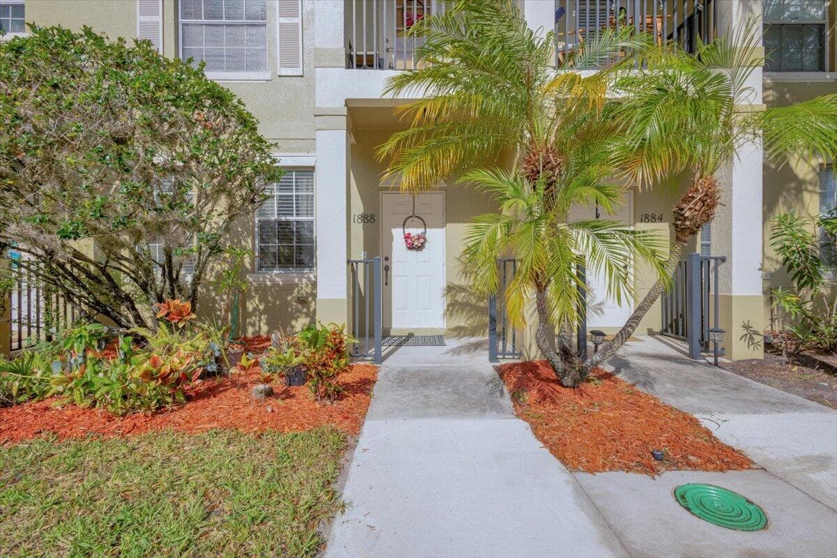 1888 SE High Springs Drive, Port St. Lucie, FL 34952 — photo 4 of 54