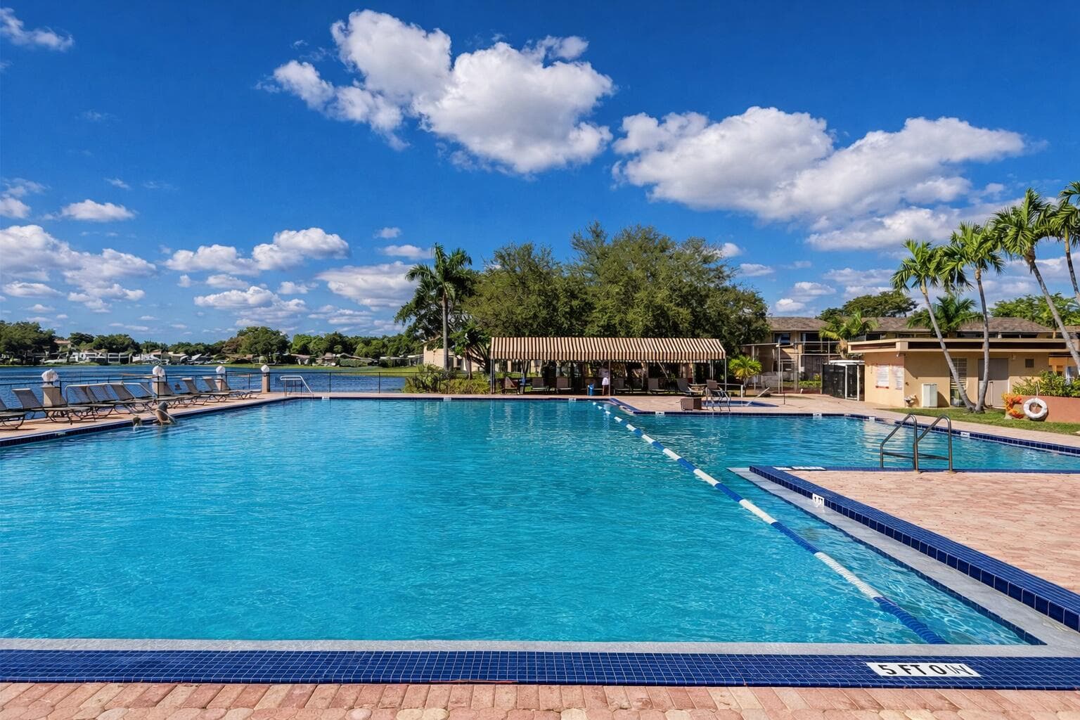 300 Berkley Road 112, Hollywood, FL 33024 — photo 5 of 19