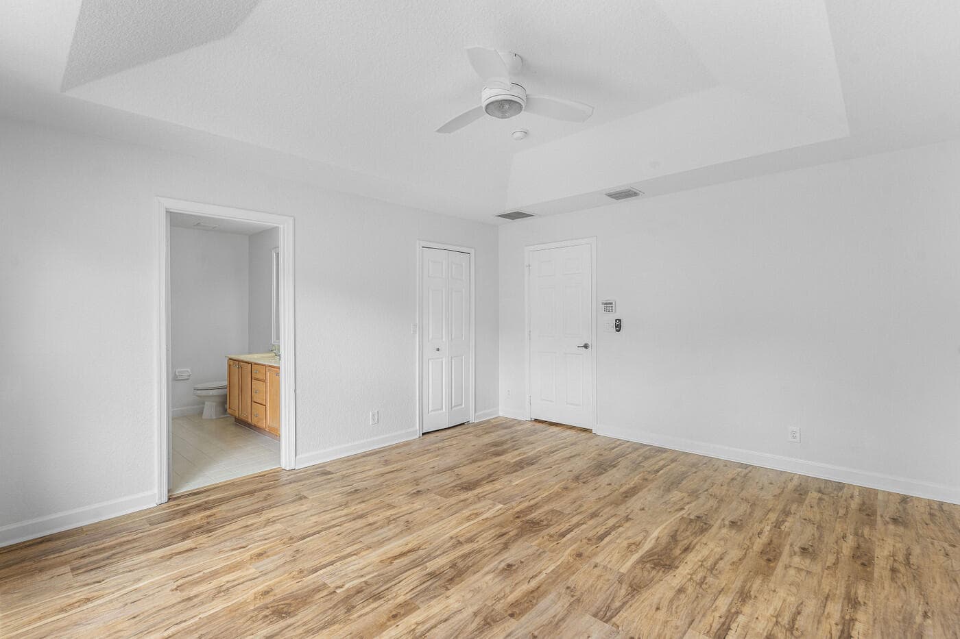 8058 Murano Circle, Palm Beach Gardens, FL 33418 — photo 17 of 42