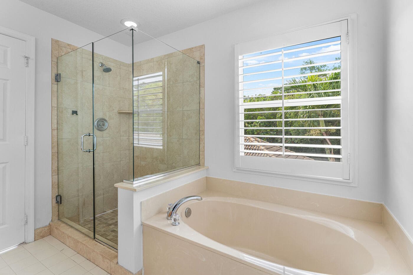 8058 Murano Circle, Palm Beach Gardens, FL 33418 — photo 19 of 42