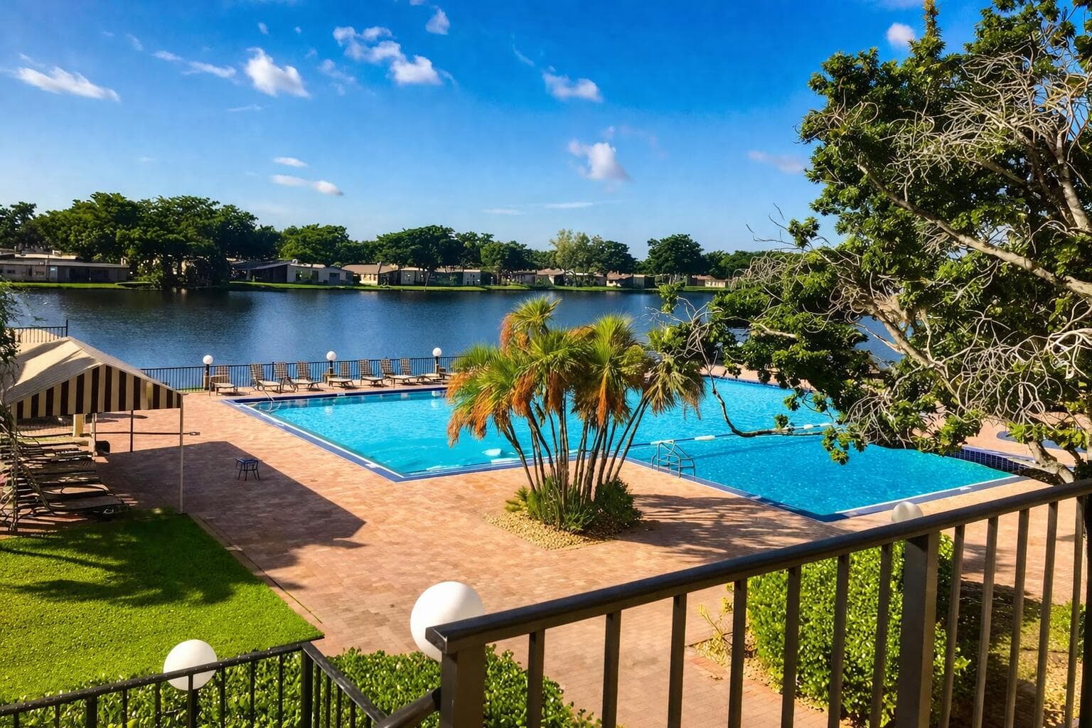 300 Berkley Road 112, Hollywood, FL 33024 — photo 7 of 19