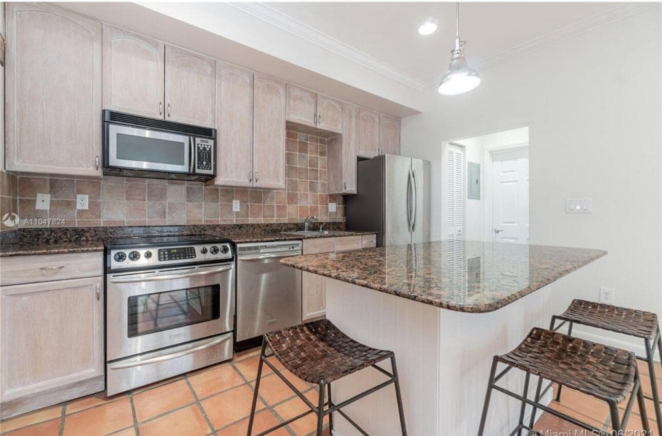 1344 Euclid Avenue 5, Miami Beach, FL 33139 — photo 2 of 14