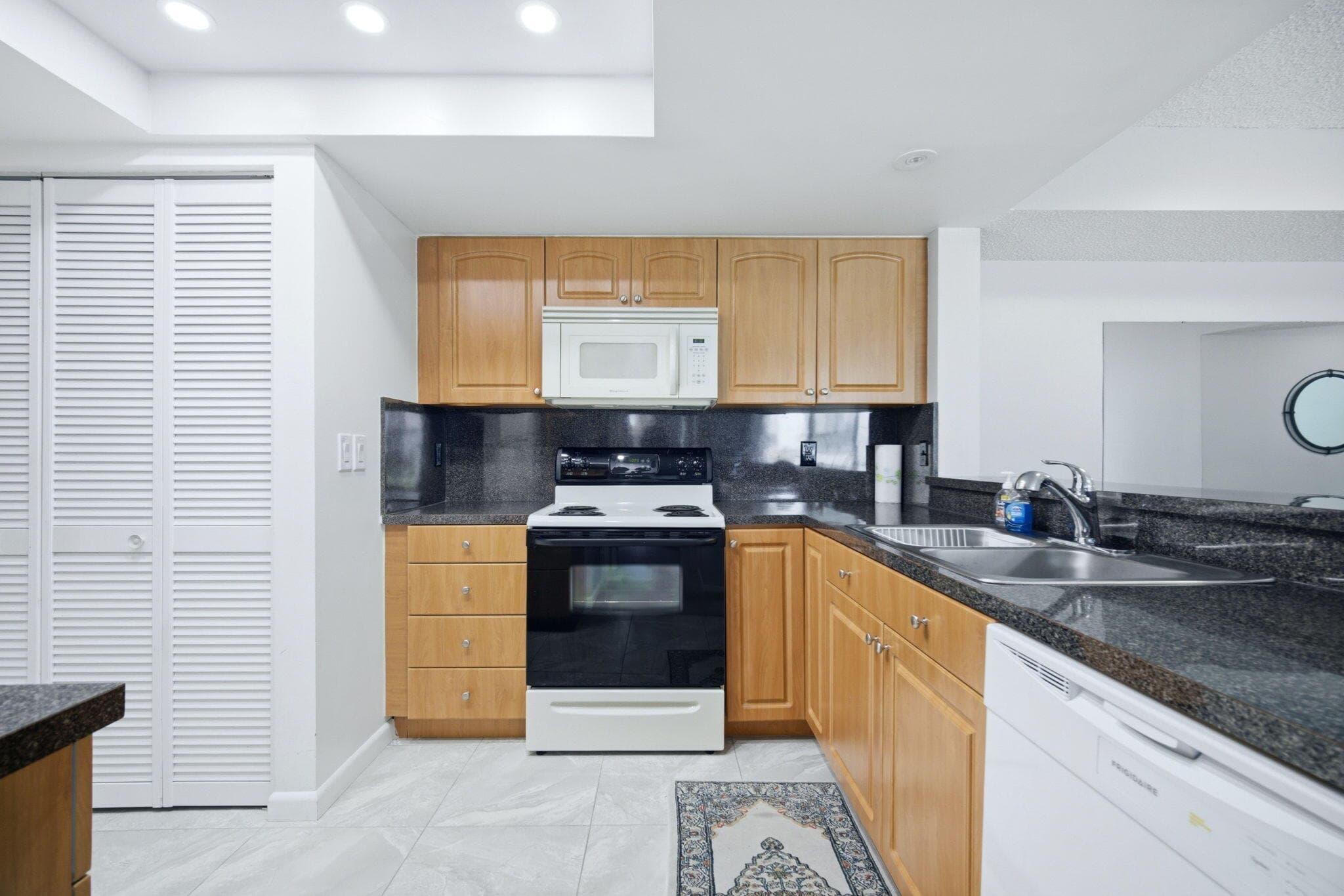 9244 W Atlantic Boulevard 1214, Coral Springs, FL 33071 — photo 7 of 18