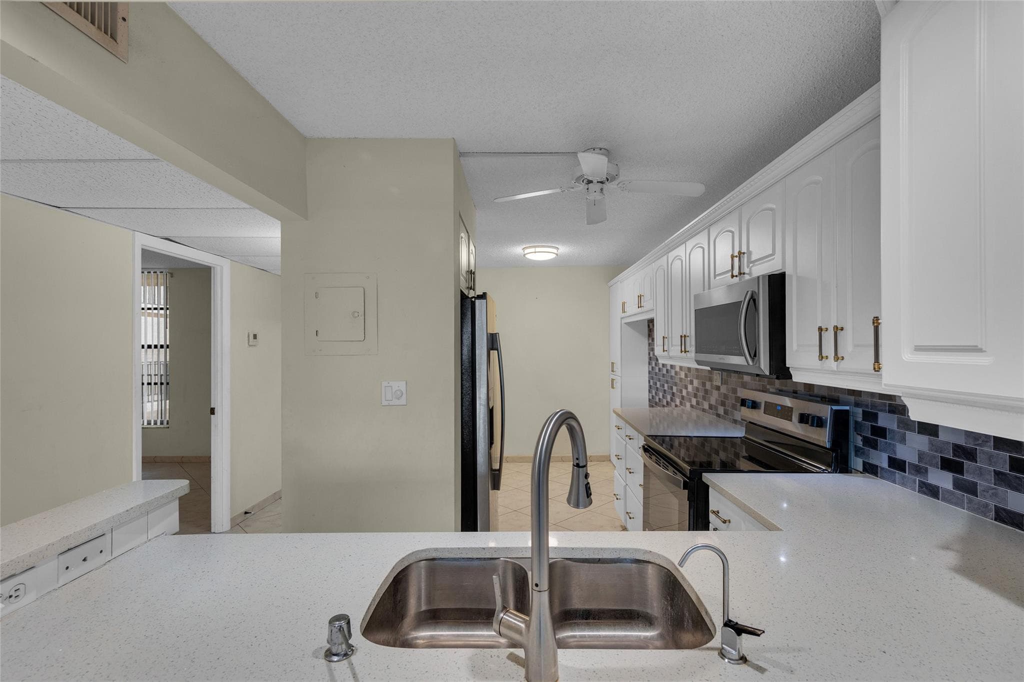 7 Royal Palm Way, Boca Raton, FL 33432 — photo 10 of 42