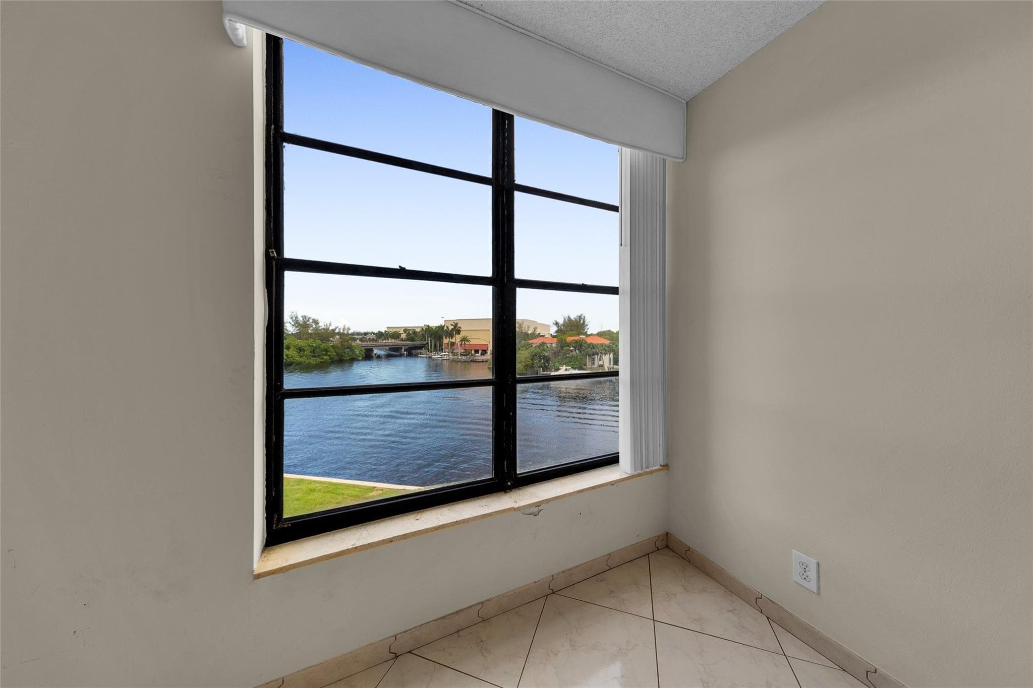 7 Royal Palm Way, Boca Raton, FL 33432 — photo 30 of 42