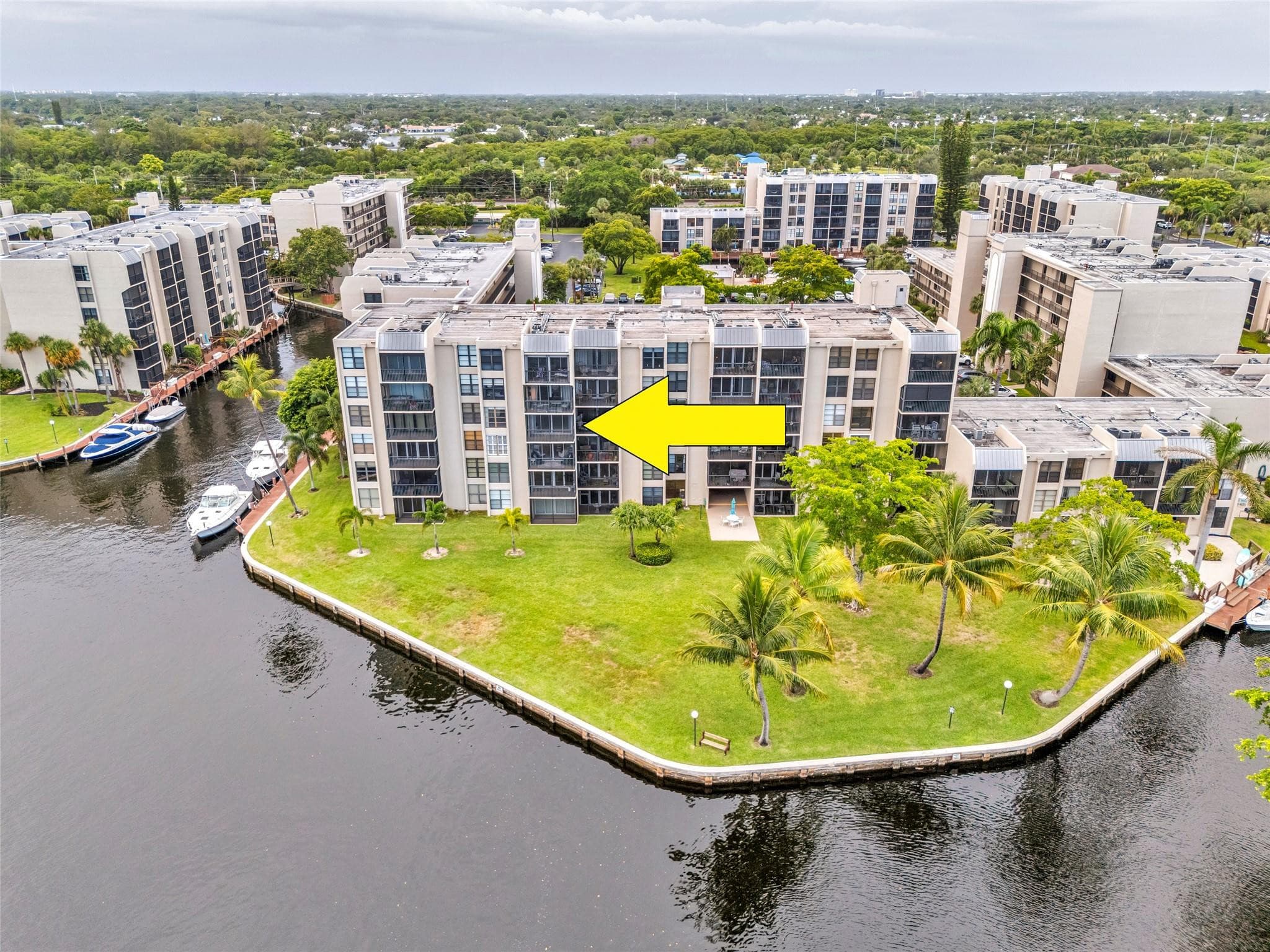 7 Royal Palm Way, Boca Raton, FL 33432 — photo 40 of 42