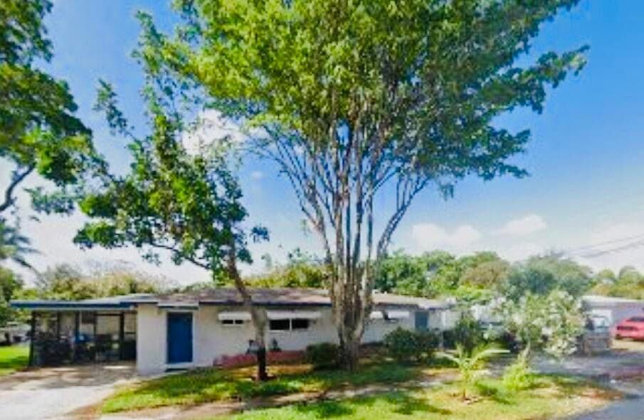 721 NE 12th Avenue 1-2, Pompano Beach, FL 33060 — photo 1 of 1