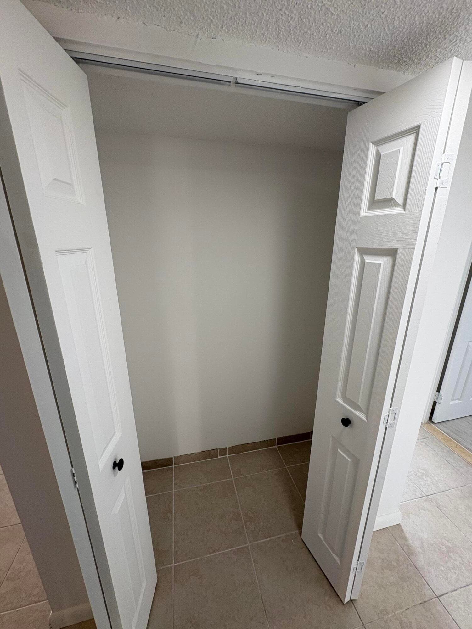 2850 Somerset Drive 208l, Lauderdale Lakes, FL 33311 — photo 40 of 44