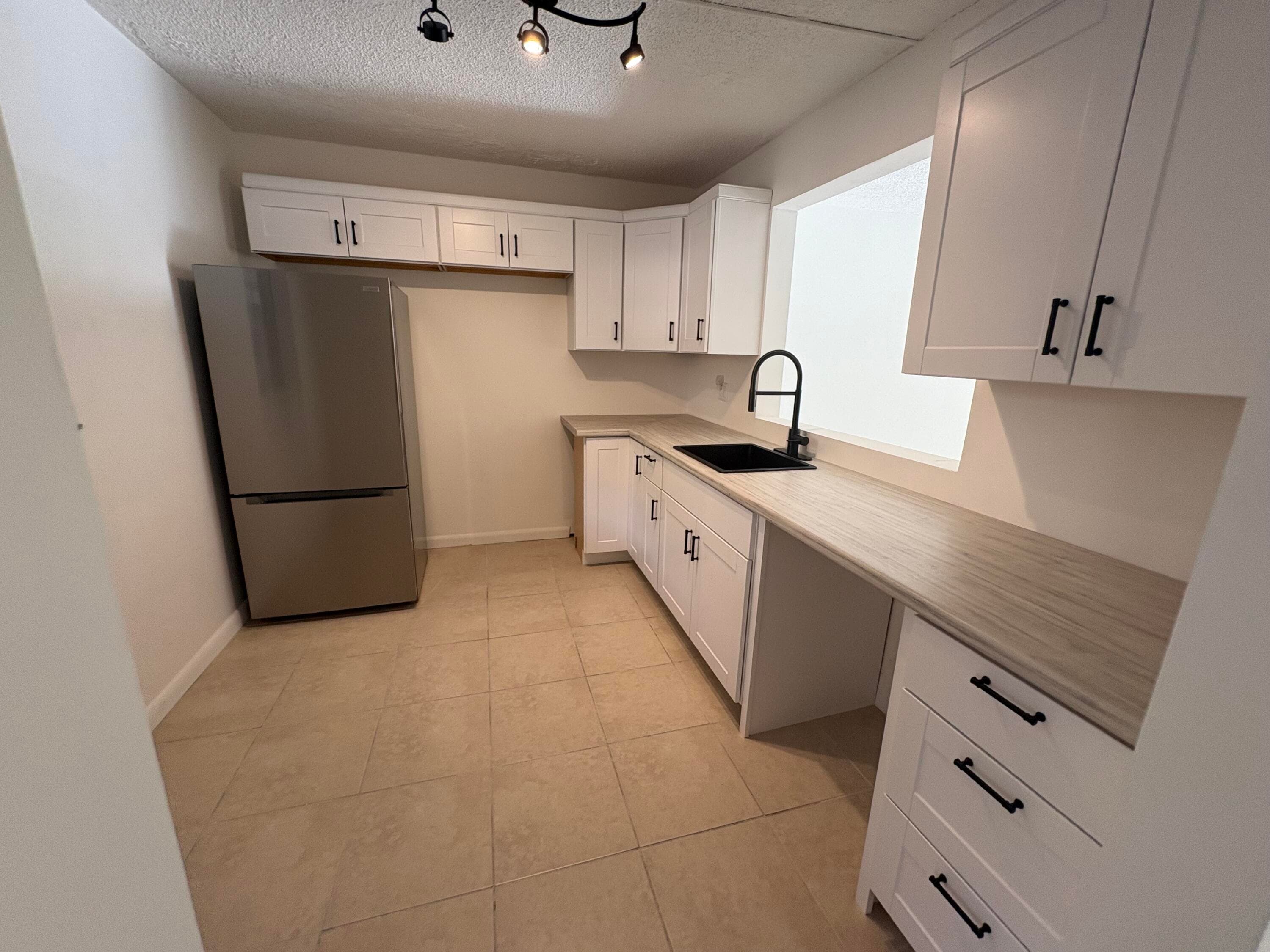 2850 Somerset Drive 208l, Lauderdale Lakes, FL 33311 — photo 10 of 44
