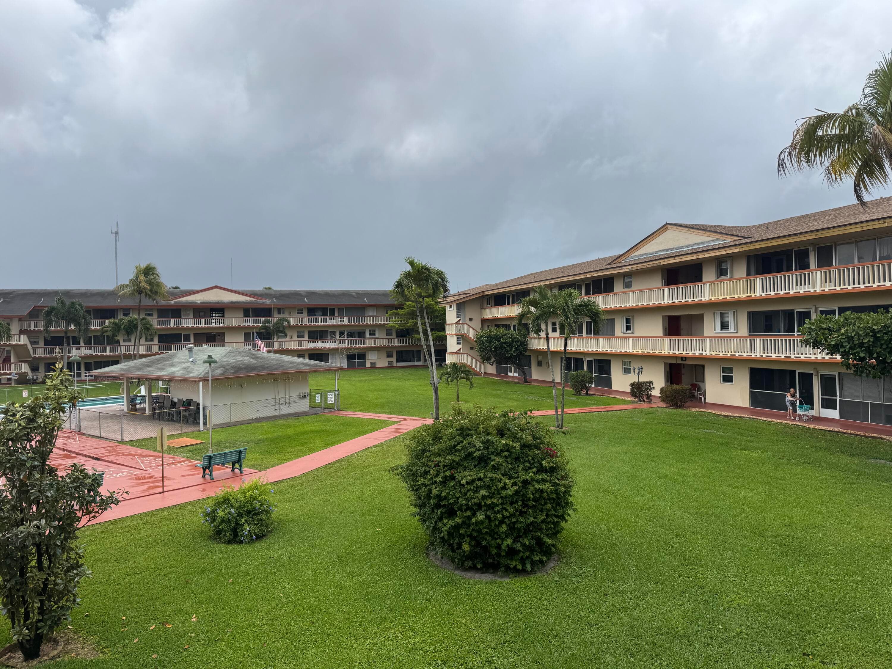 5300 Washington Street 215c, Hollywood, FL 33021 — photo 1 of 2