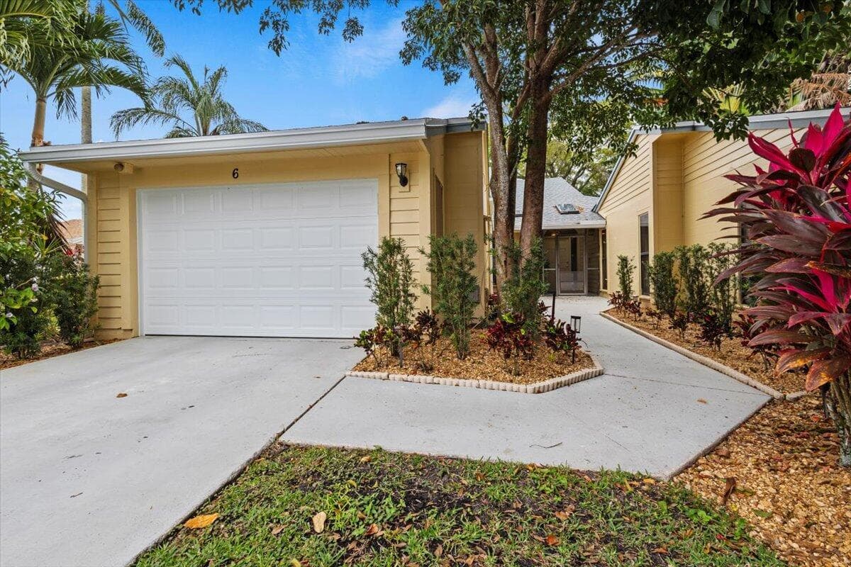 6691 S Pine Court, West Palm Beach, FL 33418 — photo 4 of 59