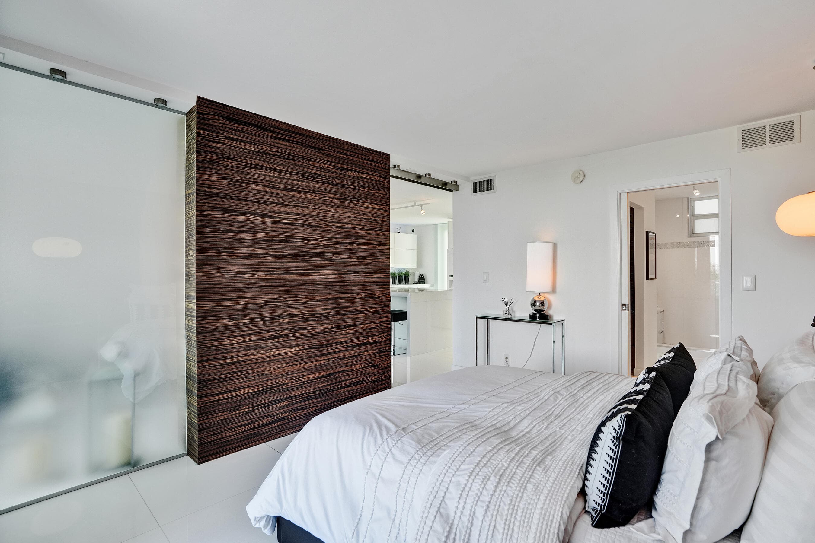 1670 Lincoln Court 3b, Miami Beach, FL 33139 — photo 19 of 43