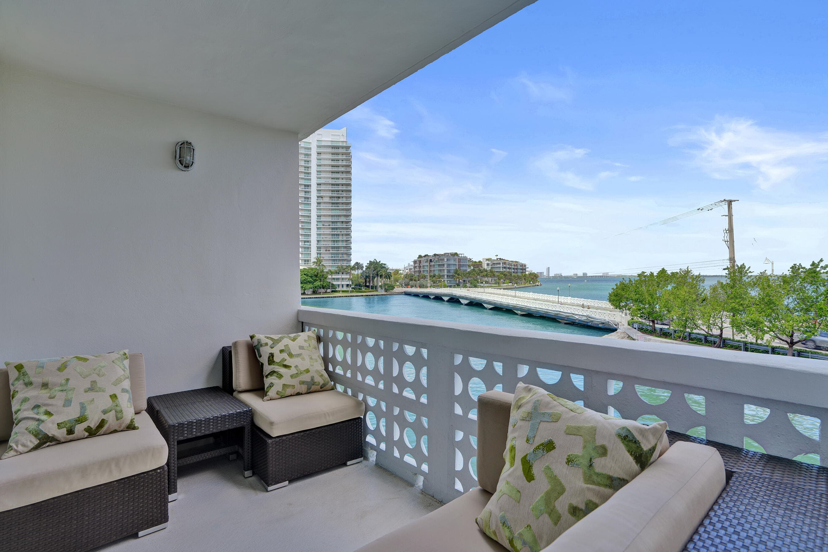 1670 Lincoln Court 3b, Miami Beach, FL 33139 — photo 2 of 43