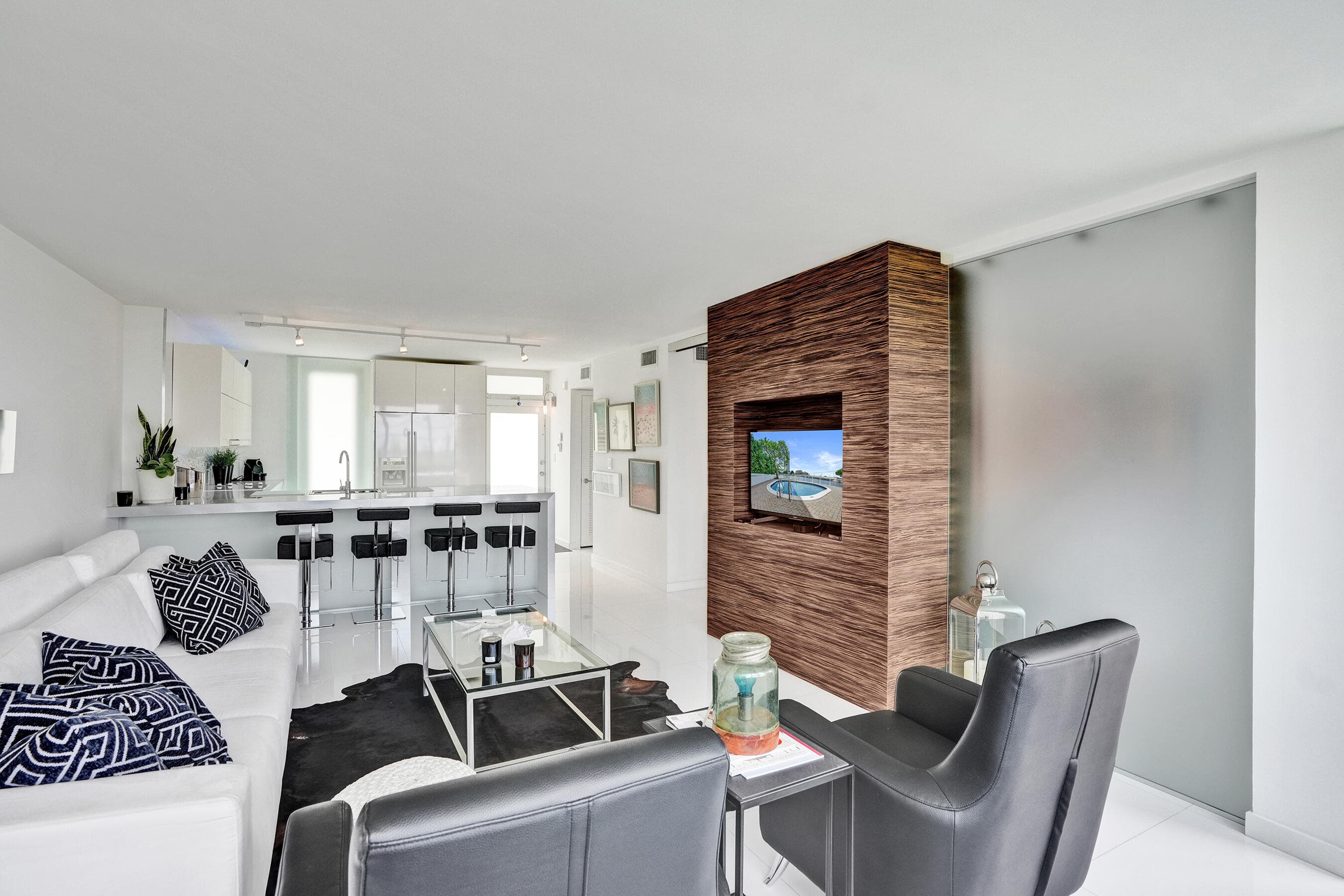 1670 Lincoln Court 3b, Miami Beach, FL 33139 — photo 10 of 43