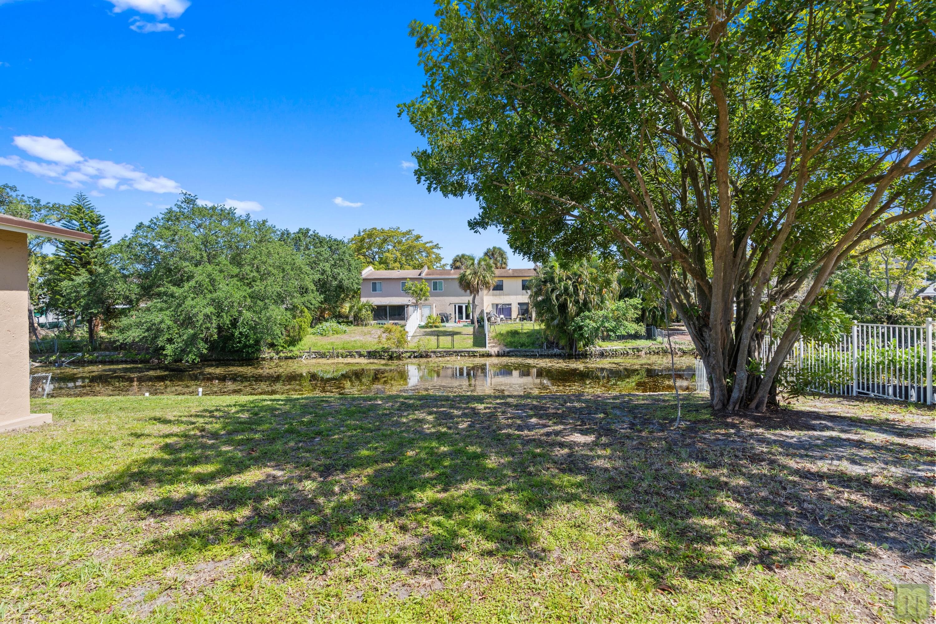 260 Lake Drive, Coconut Creek, FL 33066 — photo 34 of 90