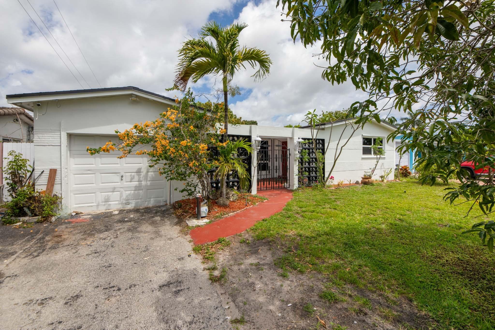 Single Family Residence in Miramar — photo 3 of 37
