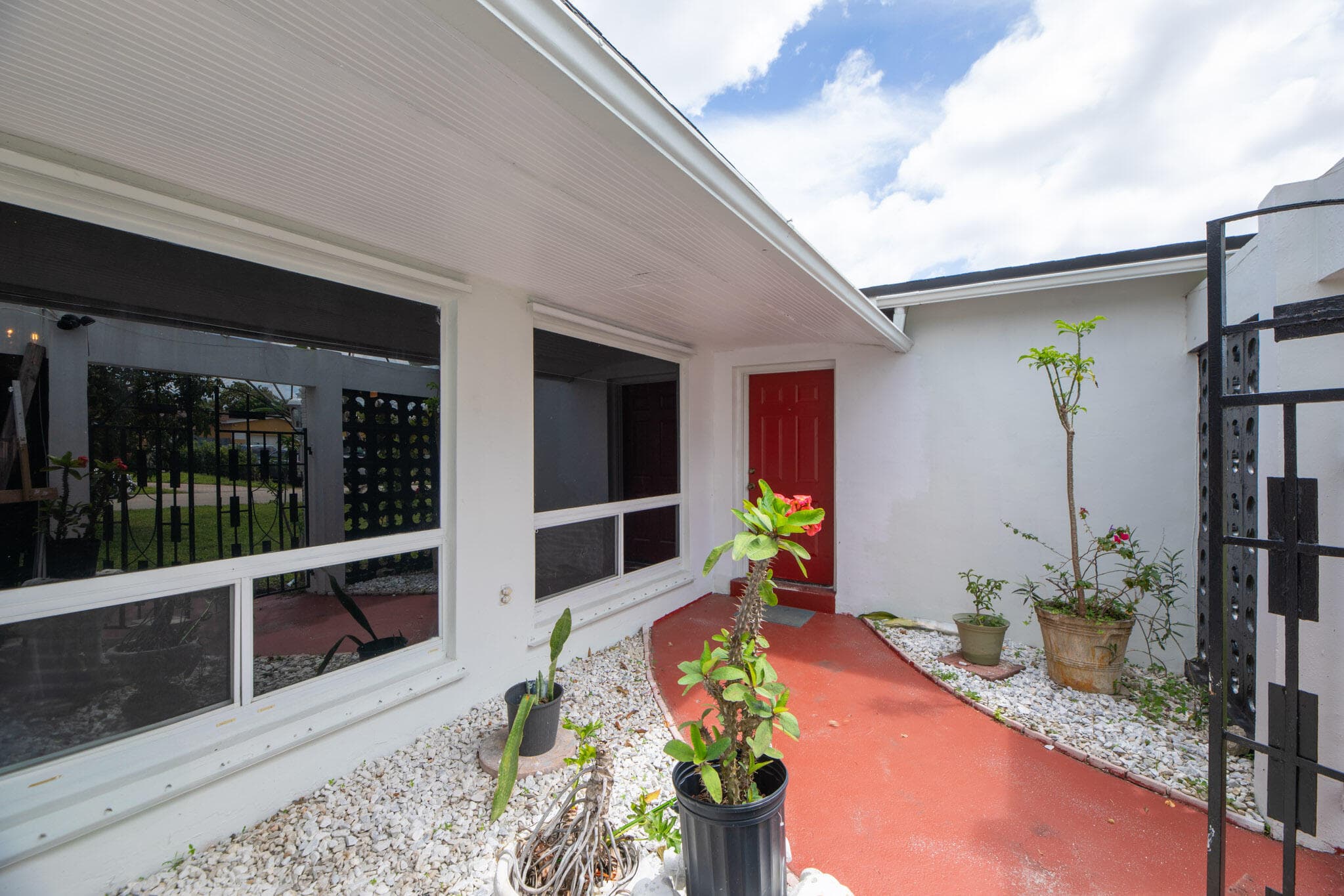 Single Family Residence in Miramar — photo 6 of 37
