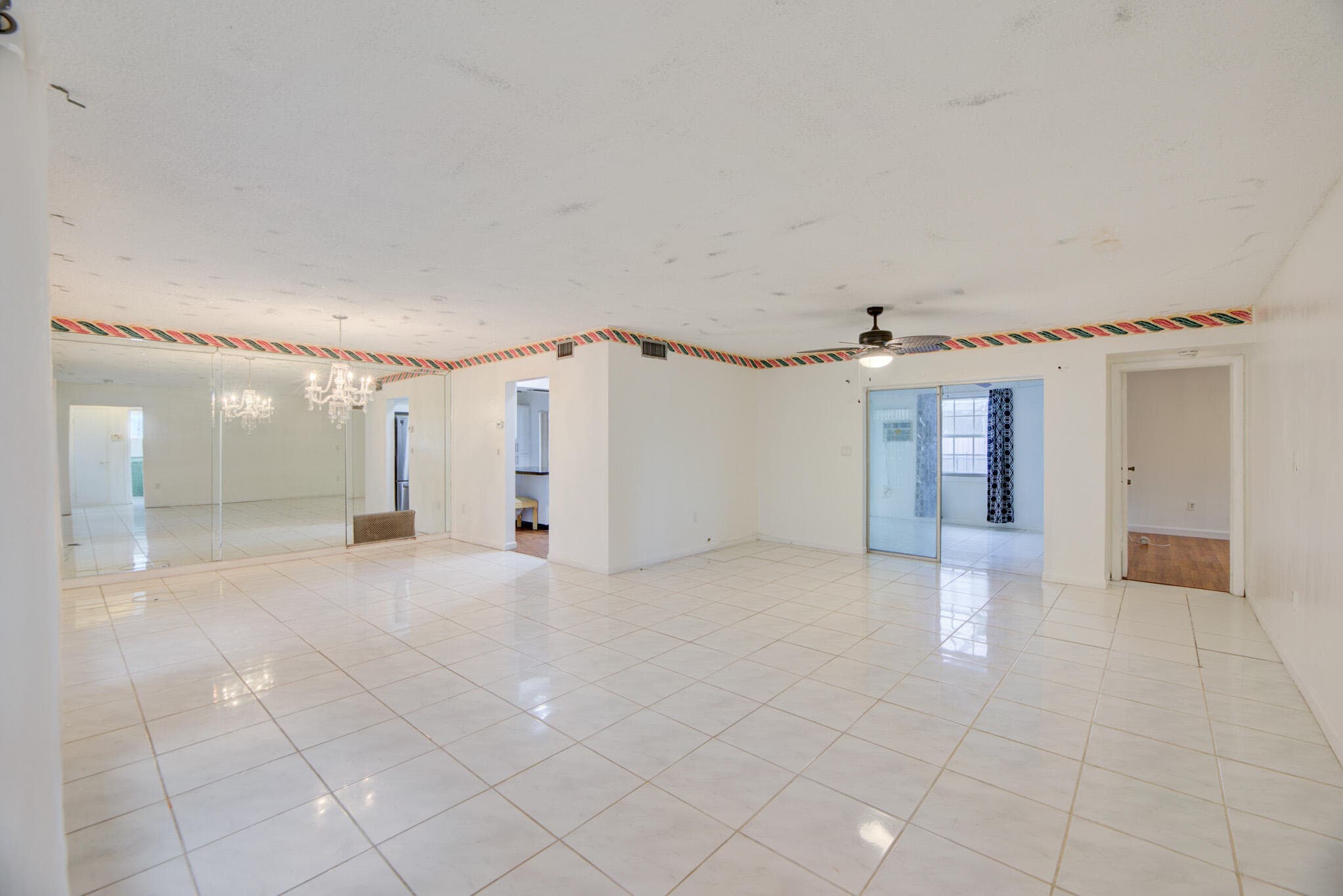 Single Family Residence in Miramar — photo 7 of 37