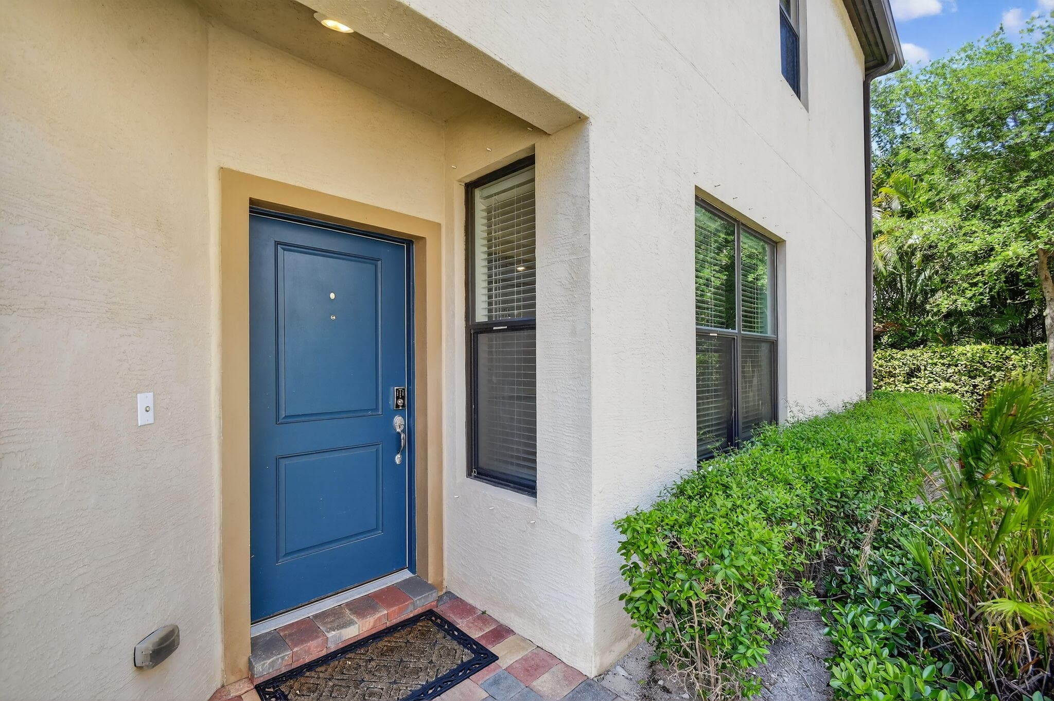 2841 Troubadour Street, Palm Springs, FL 33406 — photo 5 of 45